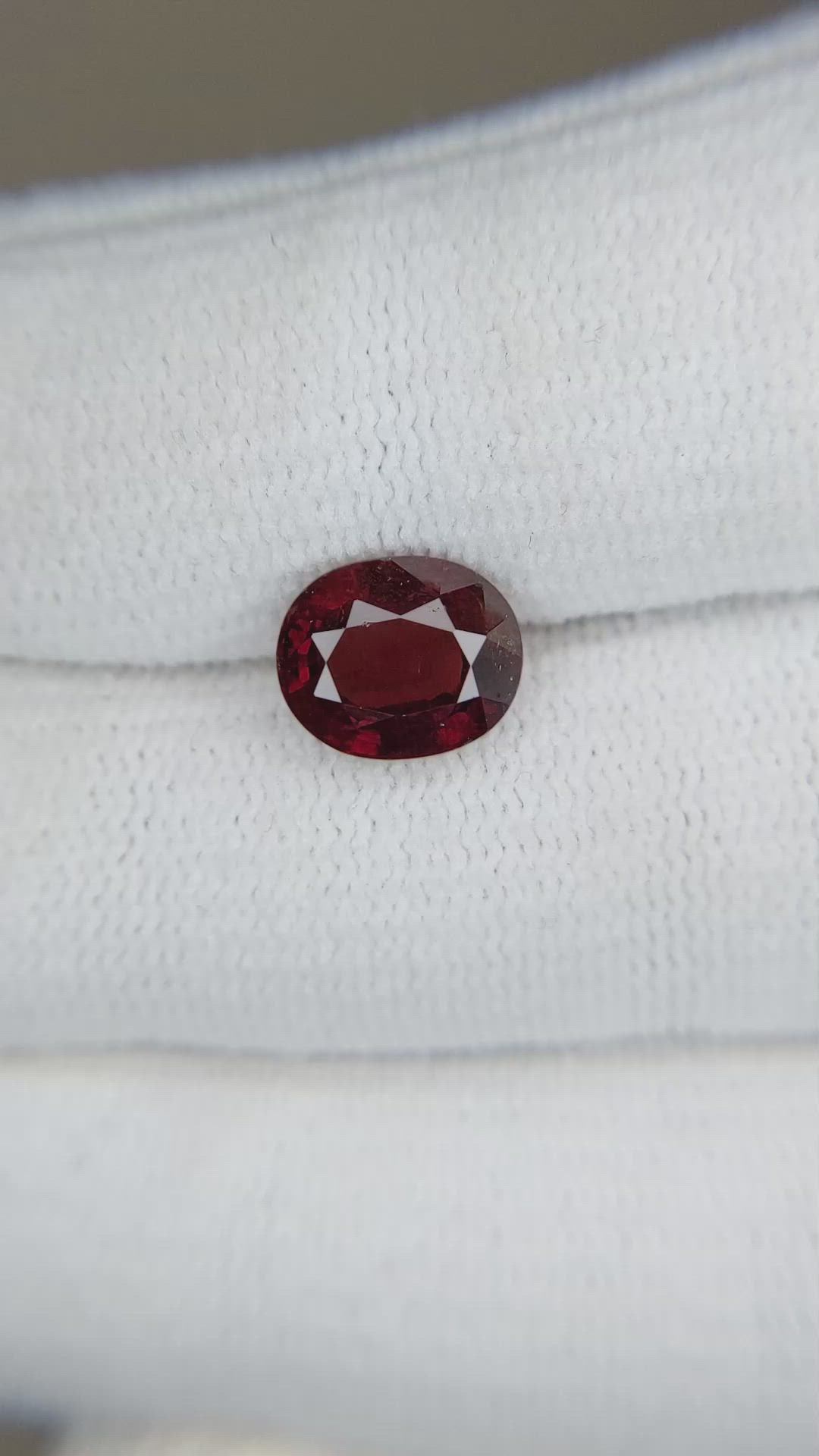 2.87 Ct. Red Spinel from Burma (Myanmar) Size Video