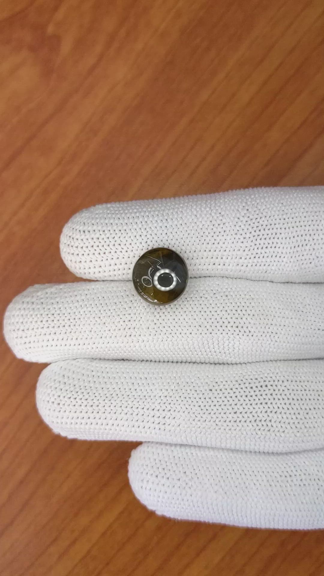 8.65 Ct. Cabochon Chrysoberyl from Ceylon (Sri Lanka) Size Video