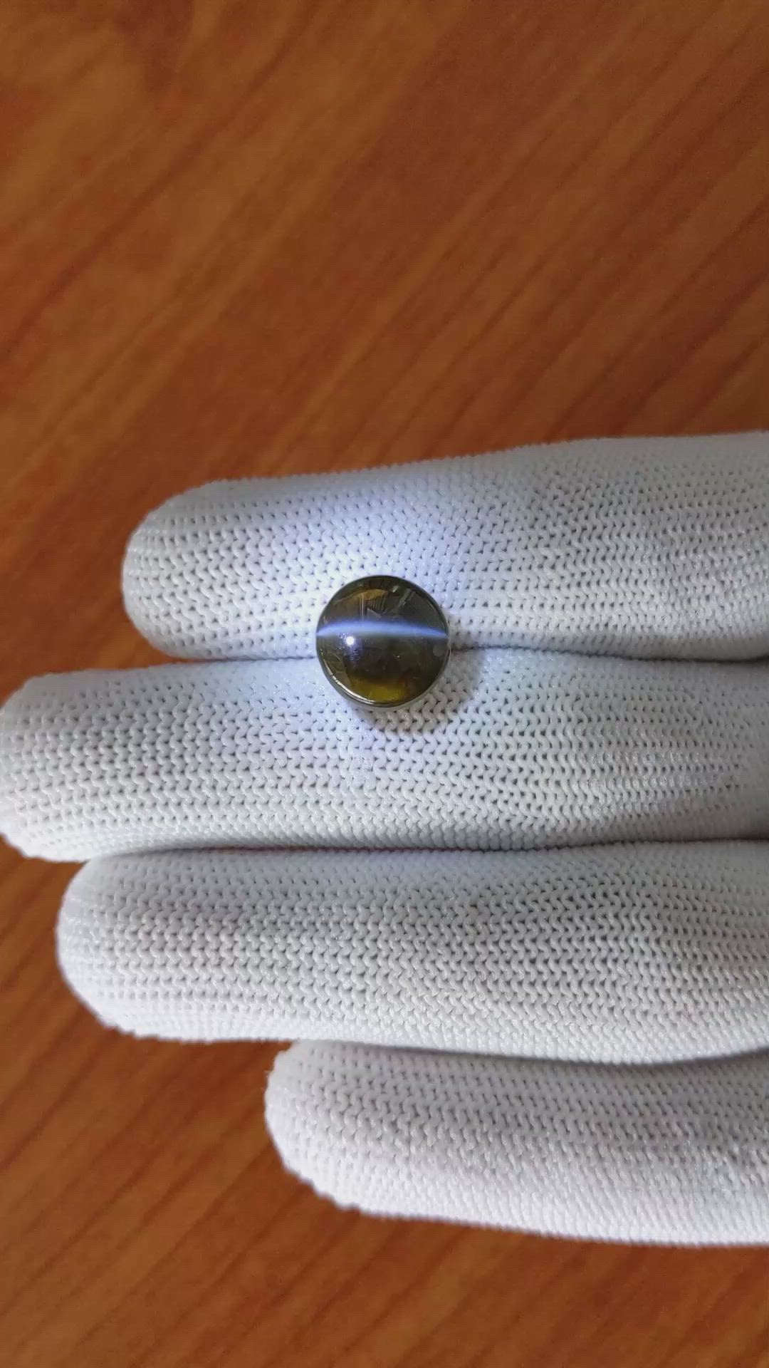 8.65 Ct. Cabochon Chrysoberyl from Ceylon (Sri Lanka) Size Video