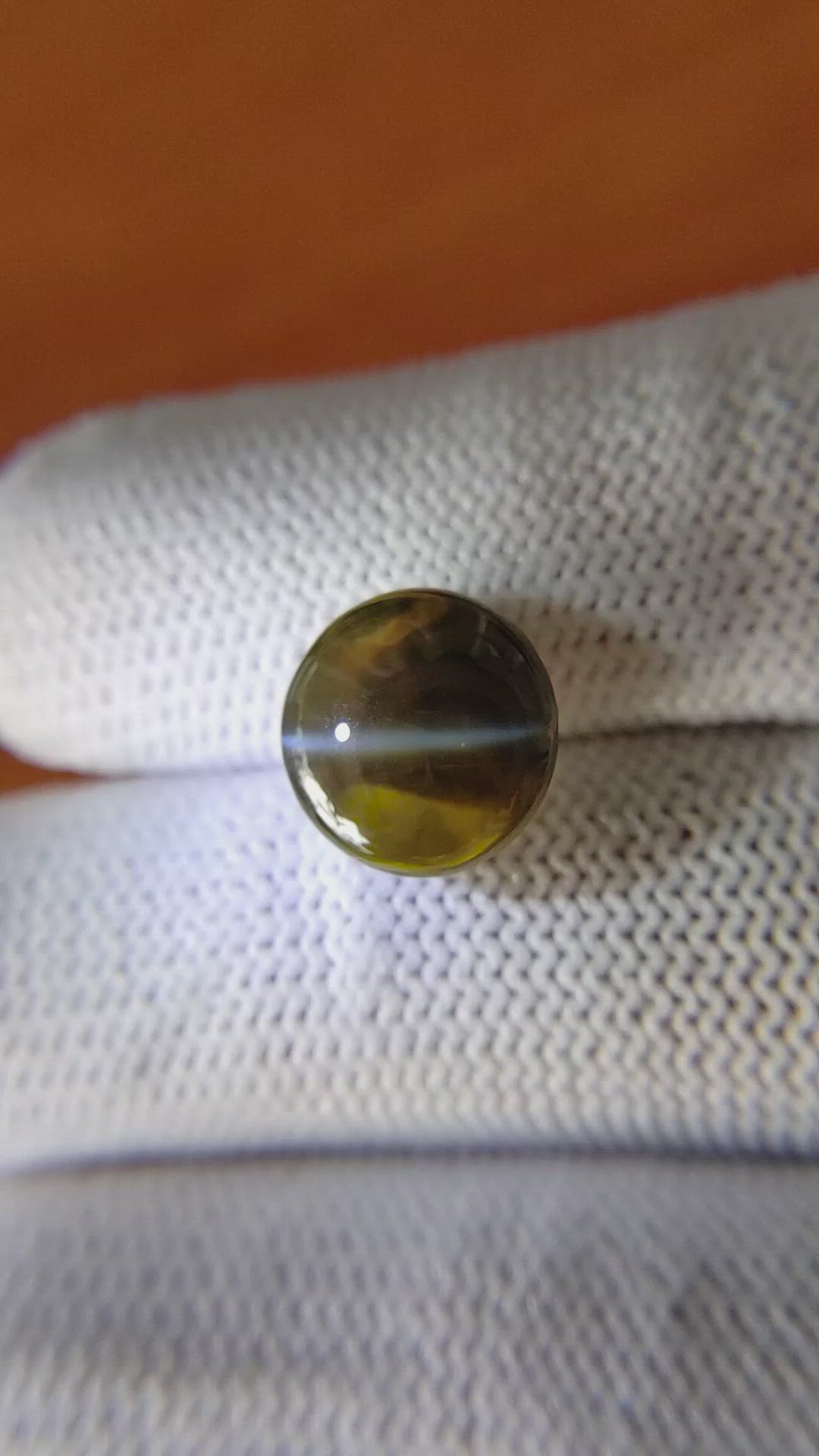 8.65 Ct. Cabochon Chrysoberyl from Ceylon (Sri Lanka) Size Video