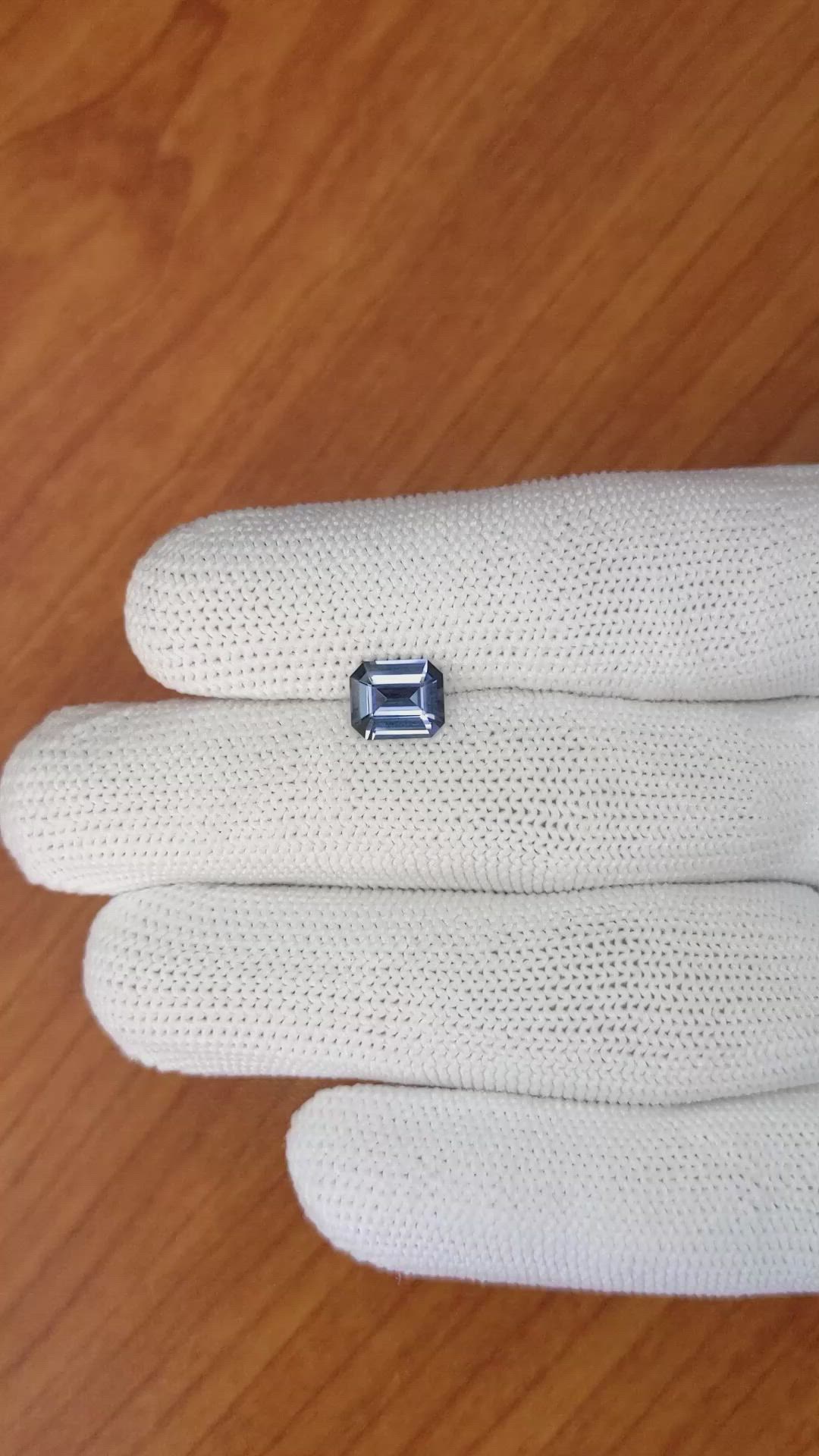 1.34 Ct. Spinel from Ceylon (Sri Lanka) Size Video