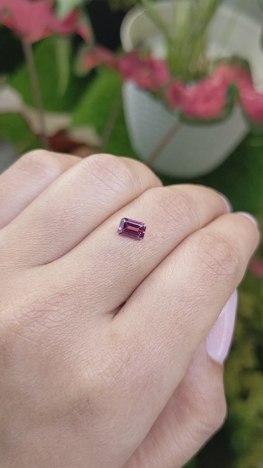 0.59 Ct. Spinel from Ceylon (Sri Lanka) Size Video