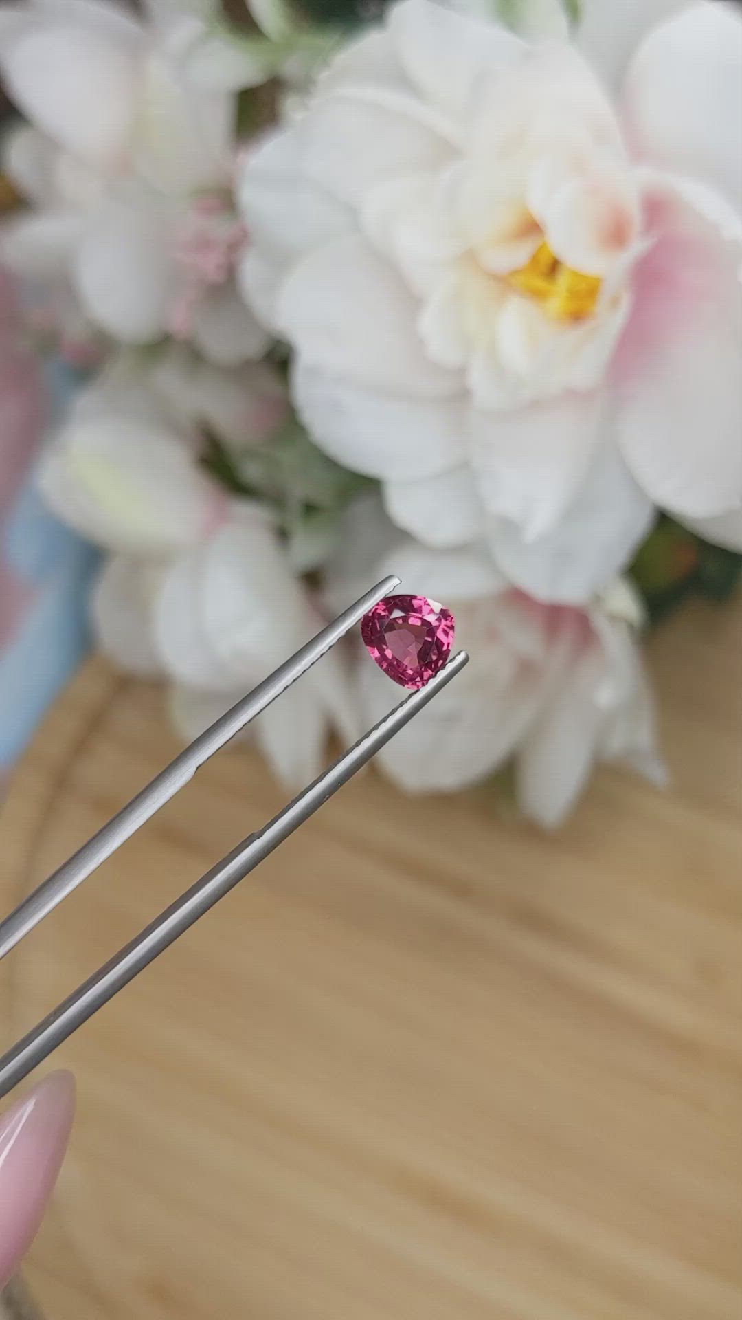 1.23 Ct. Rhodolite Garnet from Ceylon (Sri Lanka) Size Video