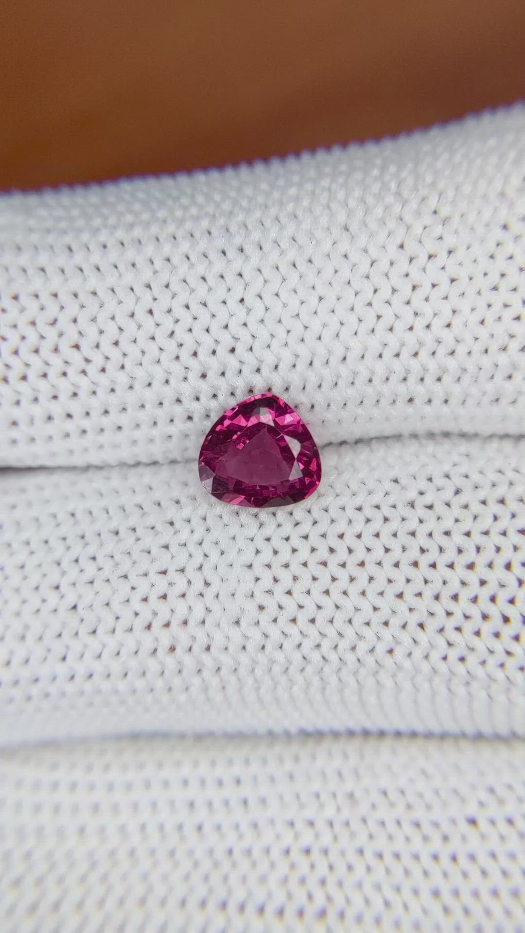 1.23 Ct. Rhodolite Garnet from Ceylon (Sri Lanka) Size Video