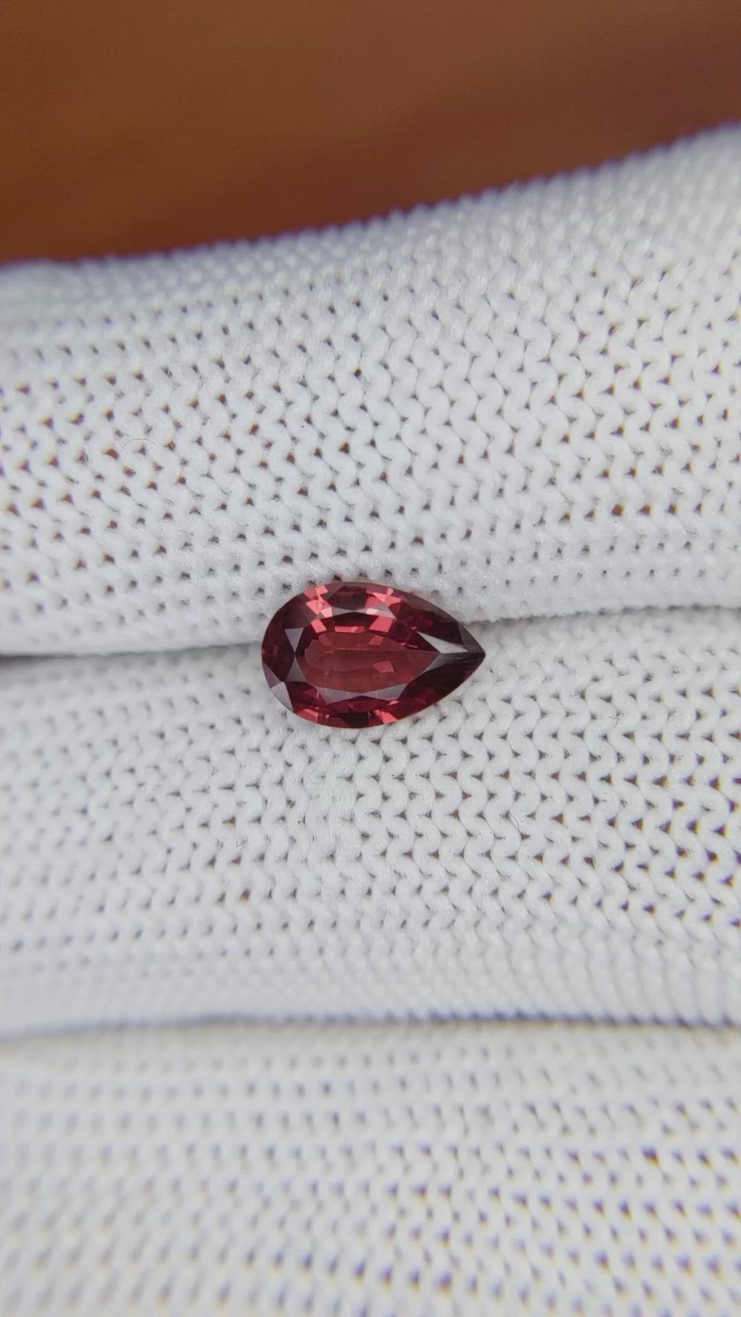 1.24 Ct. Rhodolite Garnet from Ceylon (Sri Lanka) Size Video