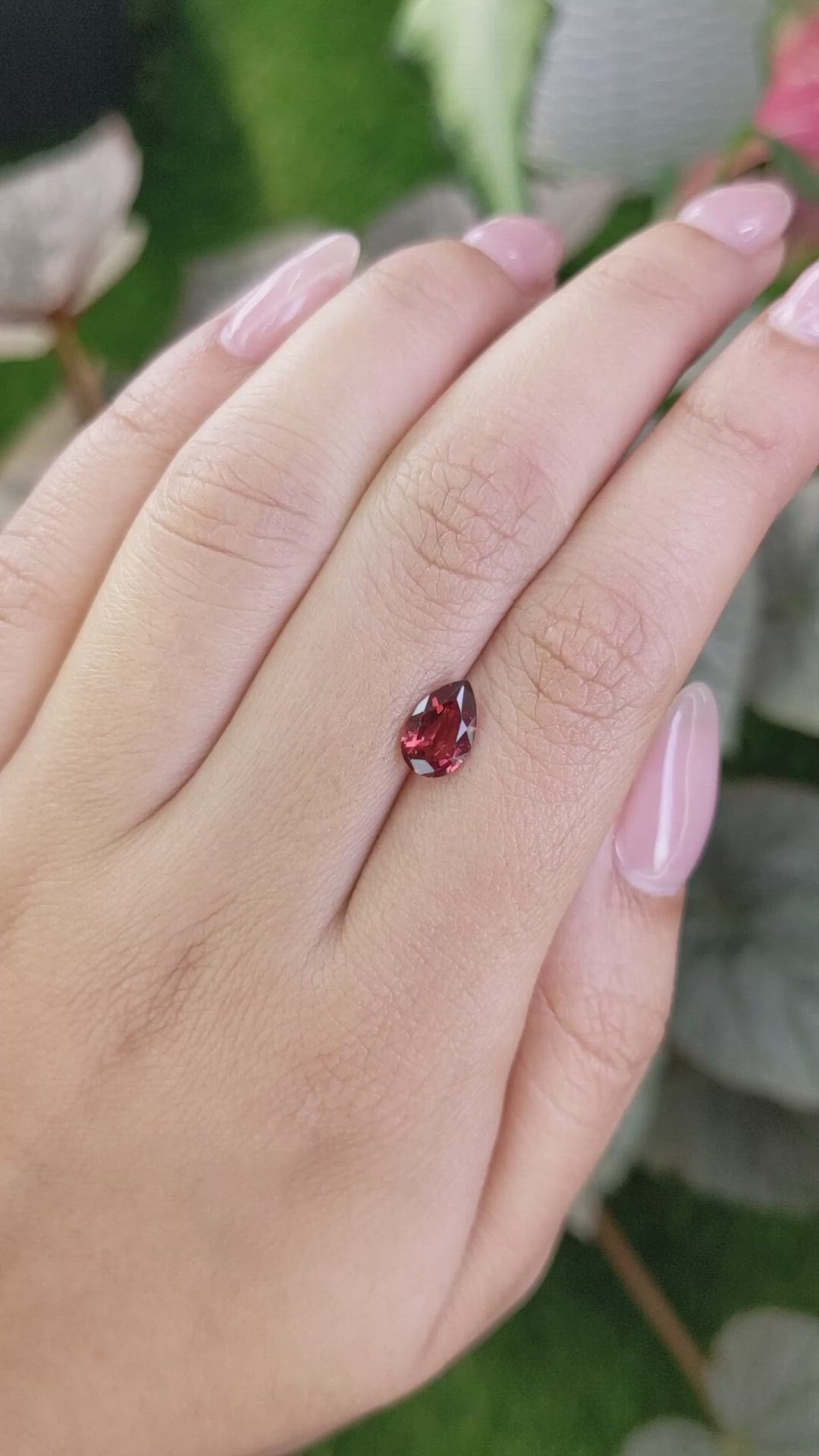 1.24 Ct. Rhodolite Garnet from Ceylon (Sri Lanka) Size Video