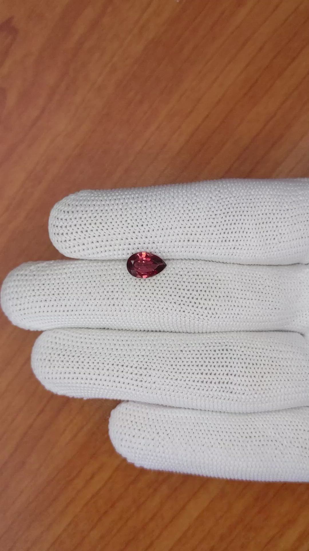 1.24 Ct. Rhodolite Garnet from Ceylon (Sri Lanka) Size Video