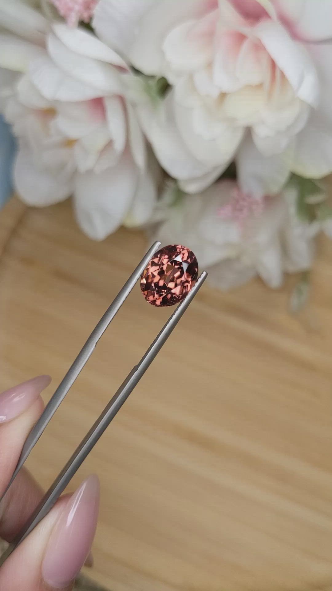 5.23 Ct. Zircon from Ceylon (Sri Lanka) Size Video