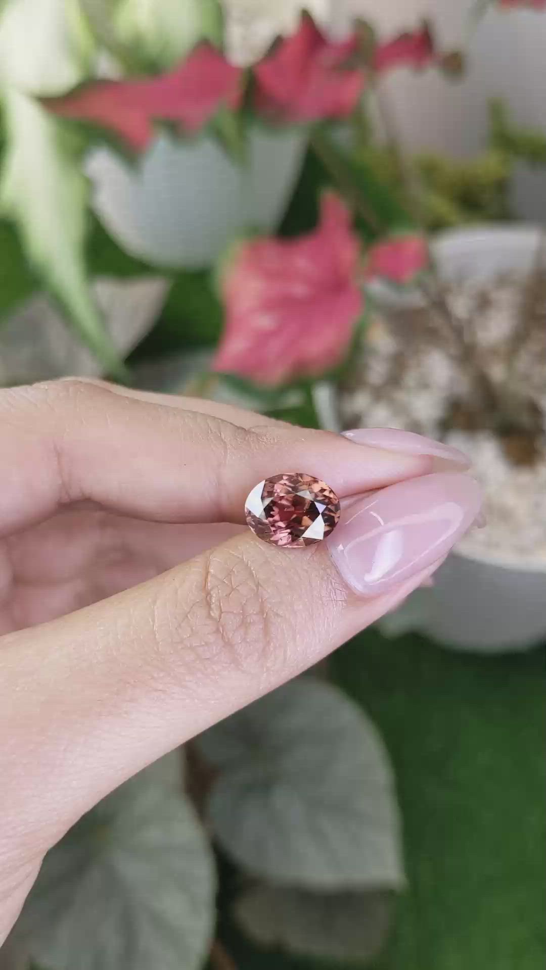 5.23 Ct. Zircon from Ceylon (Sri Lanka) Size Video