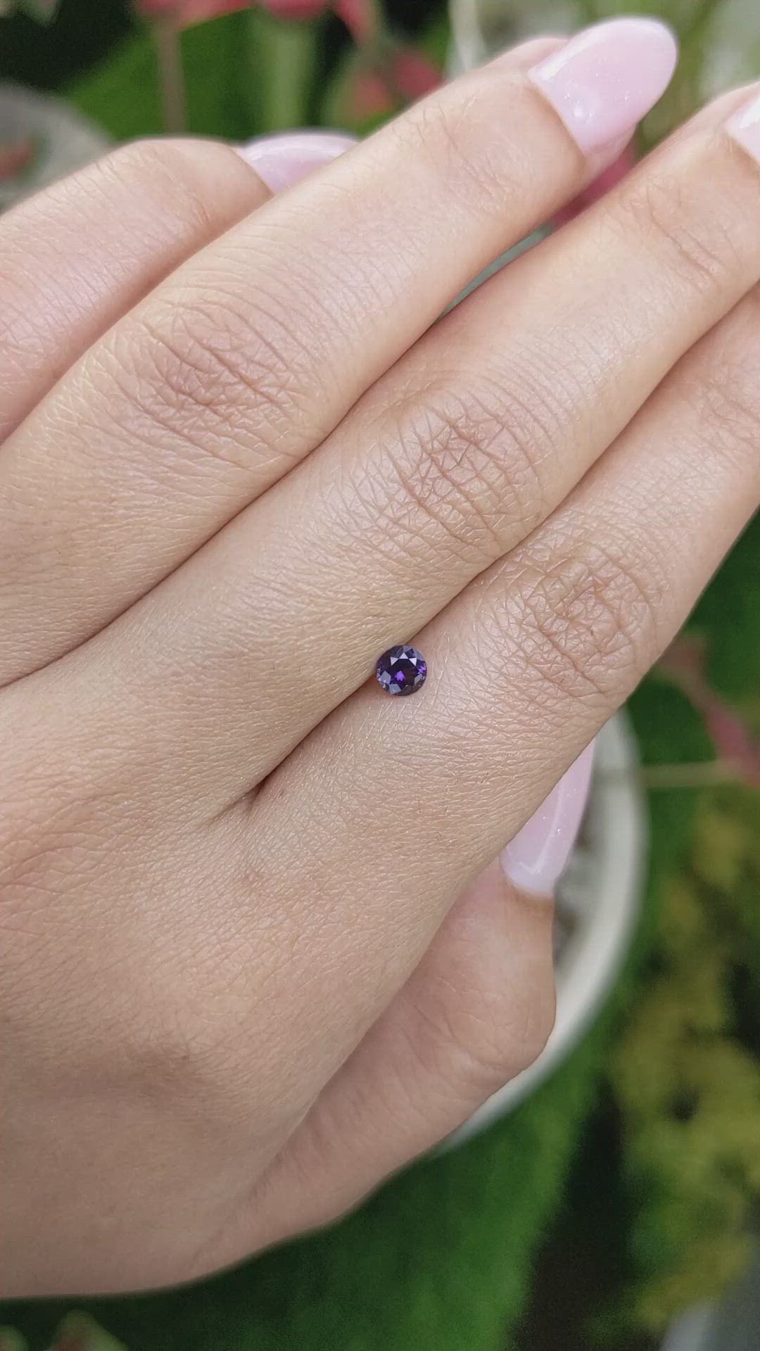 0.25 Ct. Spinel from Ceylon (Sri Lanka) Size Video