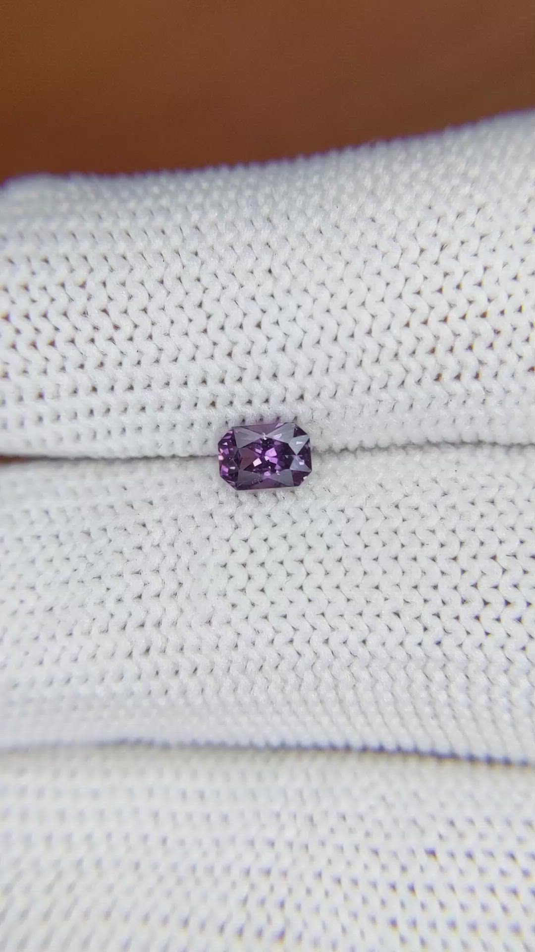 0.40 Ct. Spinel from Ceylon (Sri Lanka) Size Video