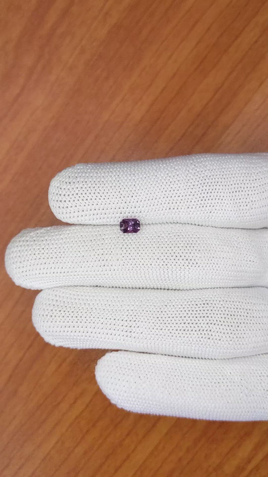 0.40 Ct. Spinel from Ceylon (Sri Lanka) Size Video