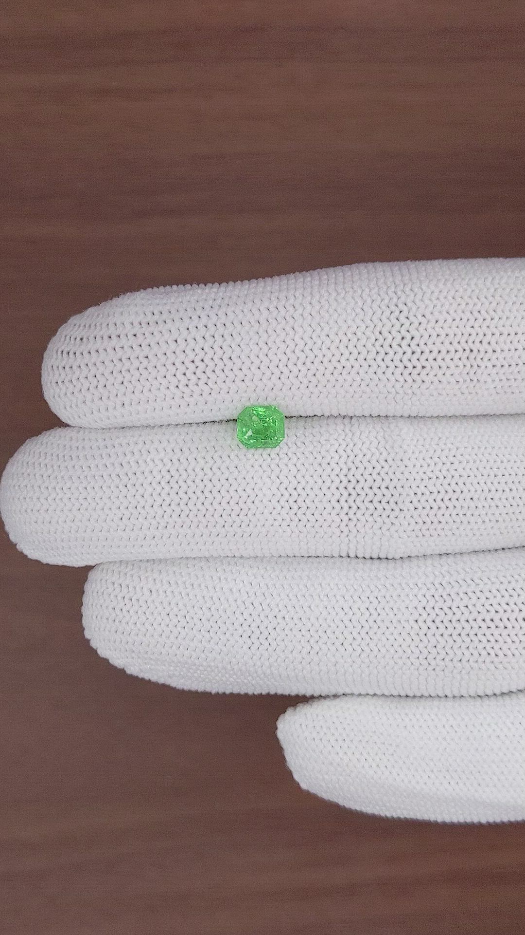 1.09 Ct. Tsavorite Garnet from Tanzania Size Video