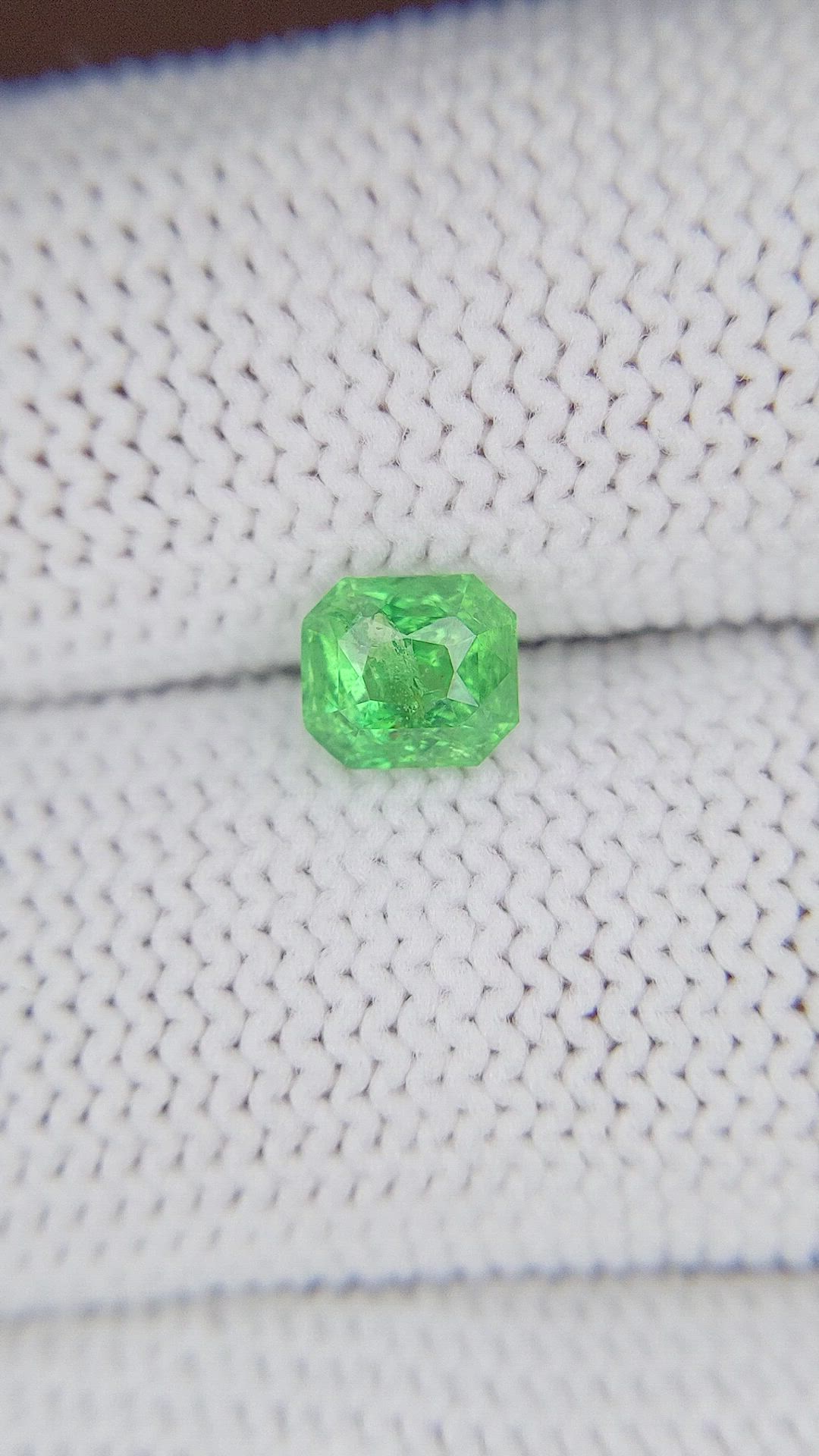 1.09 Ct. Tsavorite Garnet from Tanzania Size Video