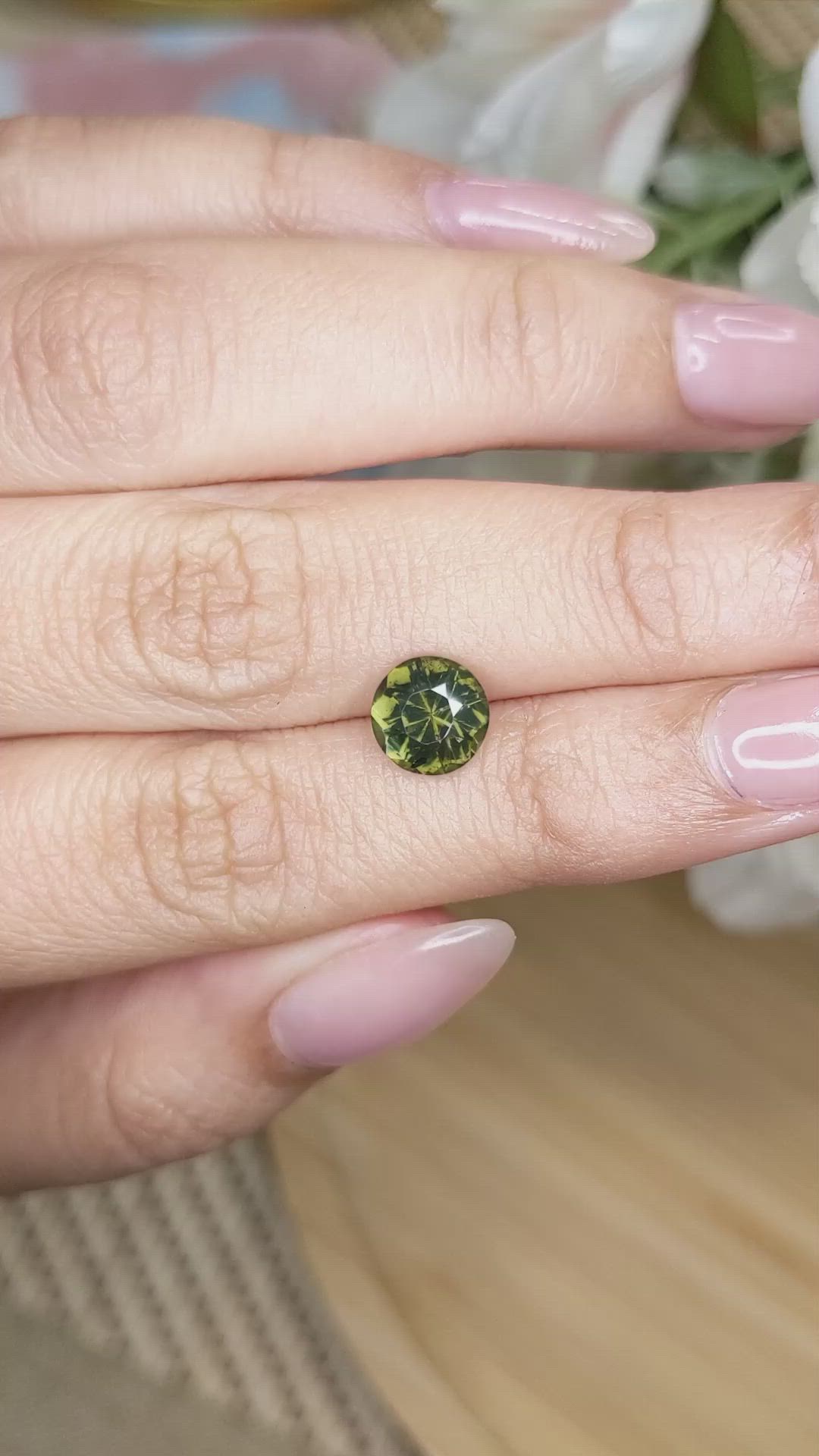 2.12 Ct. Zircon from Ceylon (Sri Lanka) Size Video