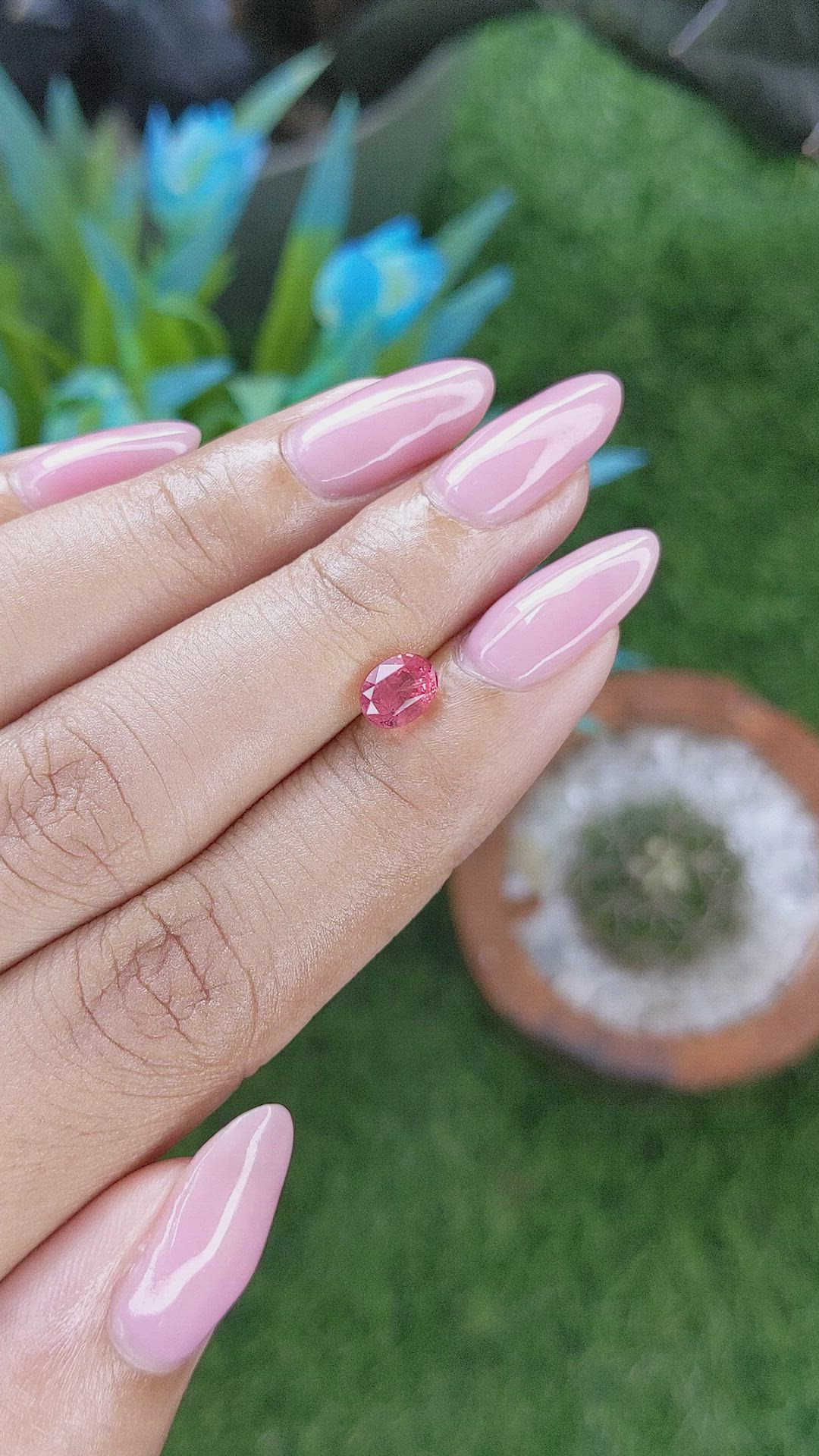 1.05 Ct. Pinkish Red Spinel from Ceylon (Sri Lanka) Size Video
