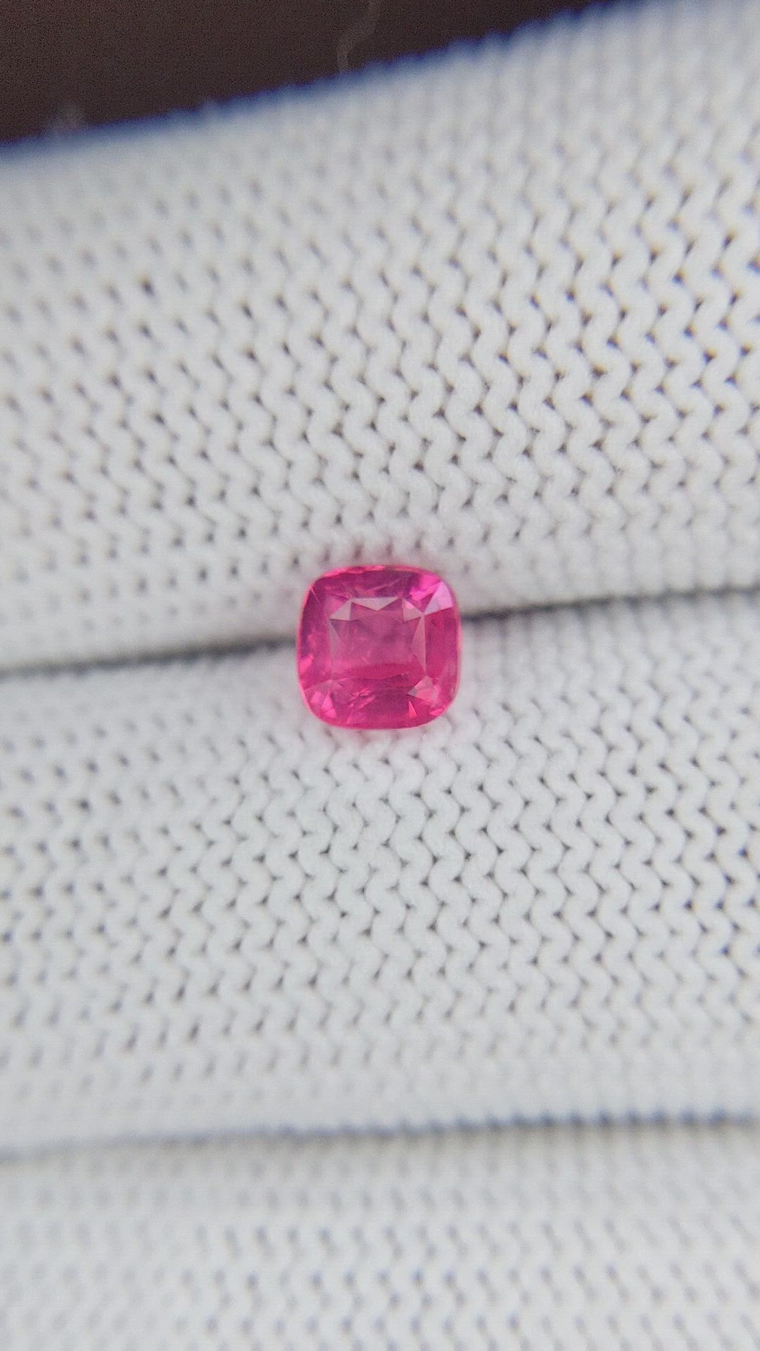 1.01 Ct. Pink Spinel from Ceylon (Sri Lanka) Size Video