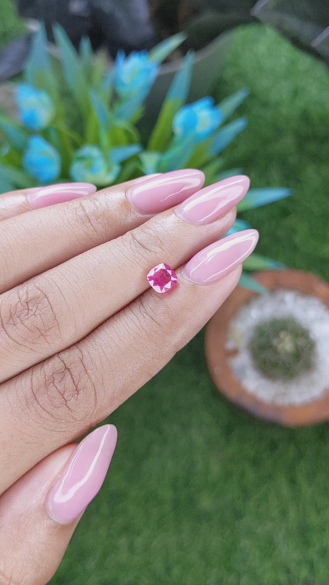 1.01 Ct. Pink Spinel from Ceylon (Sri Lanka) Size Video
