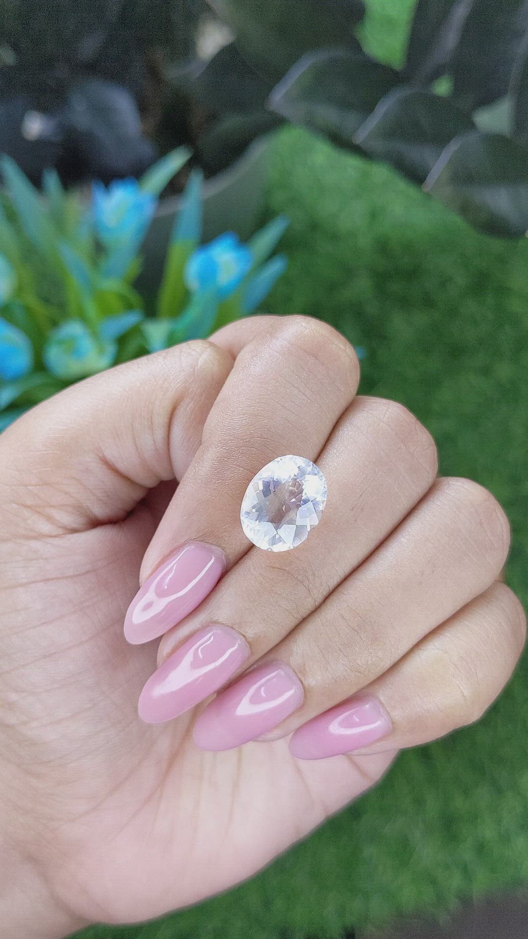 4.97 Ct. White Quartz Size Video