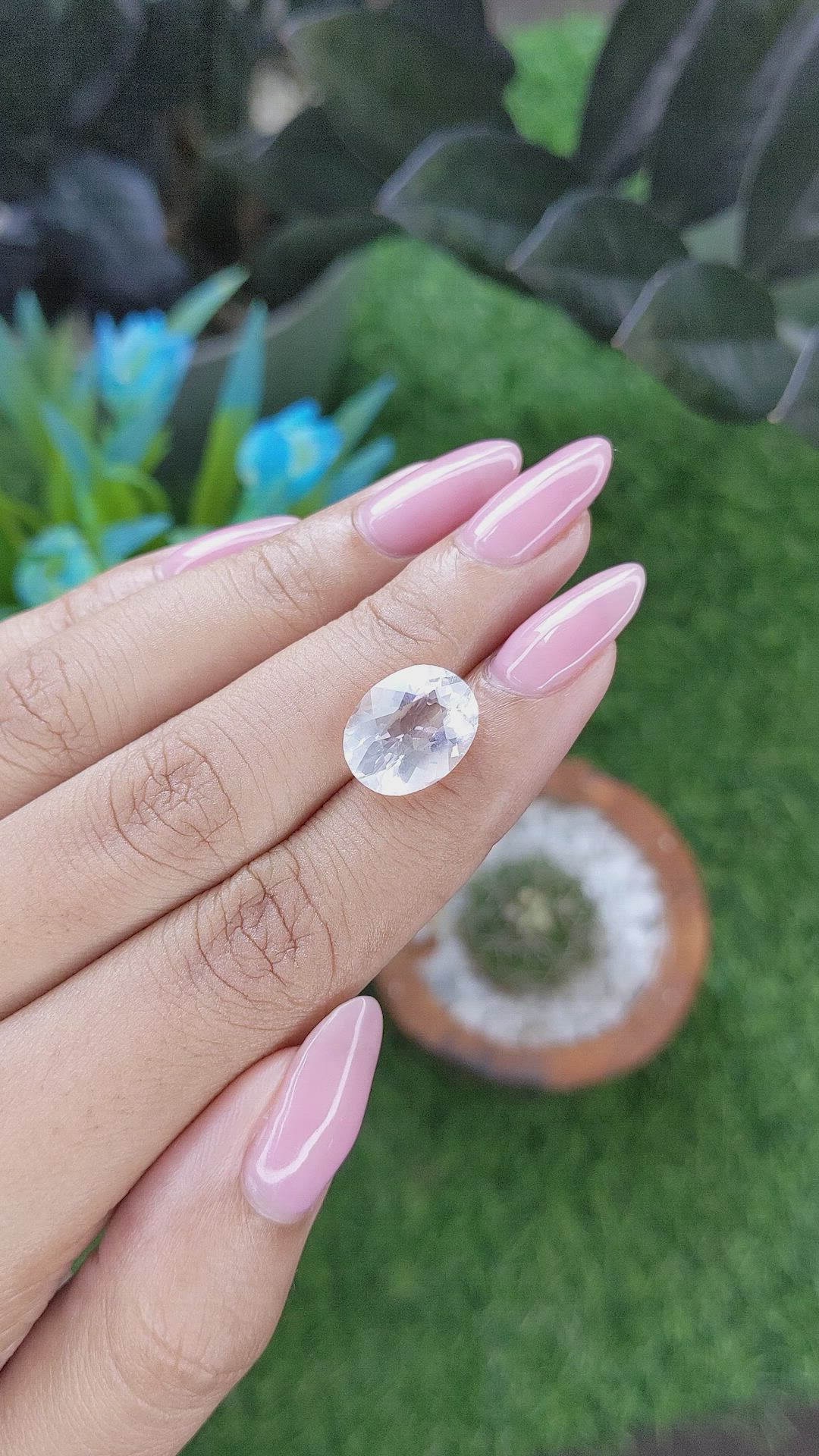 4.97 Ct. White Quartz Size Video