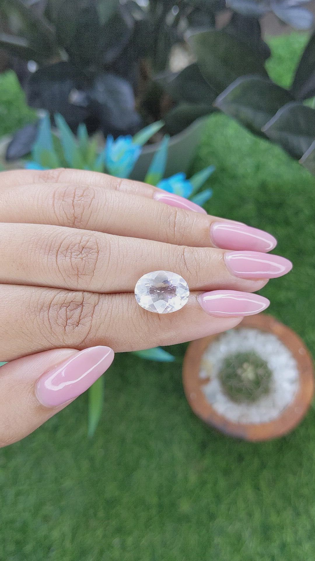 4.97 Ct. White Quartz Size Video