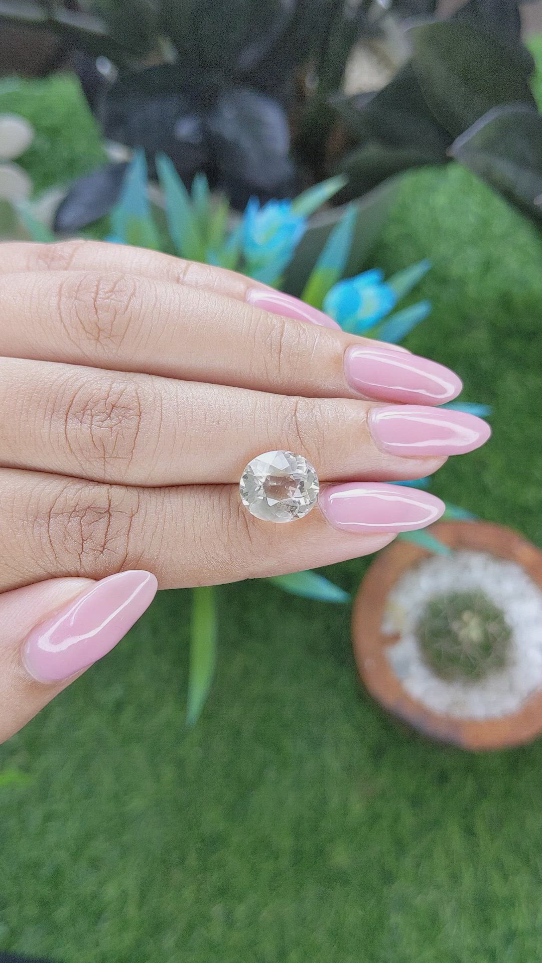 3.98 Ct. White Quartz Size Video