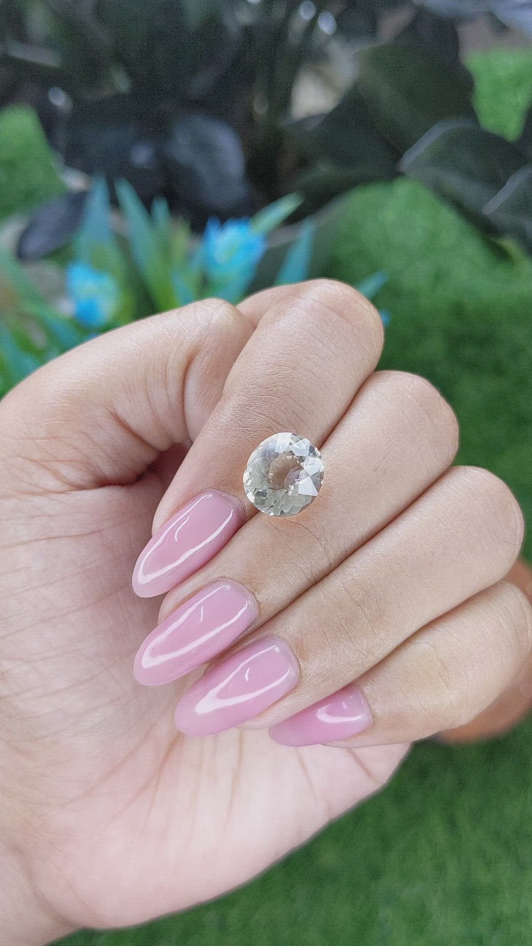 3.98 Ct. White Quartz Size Video