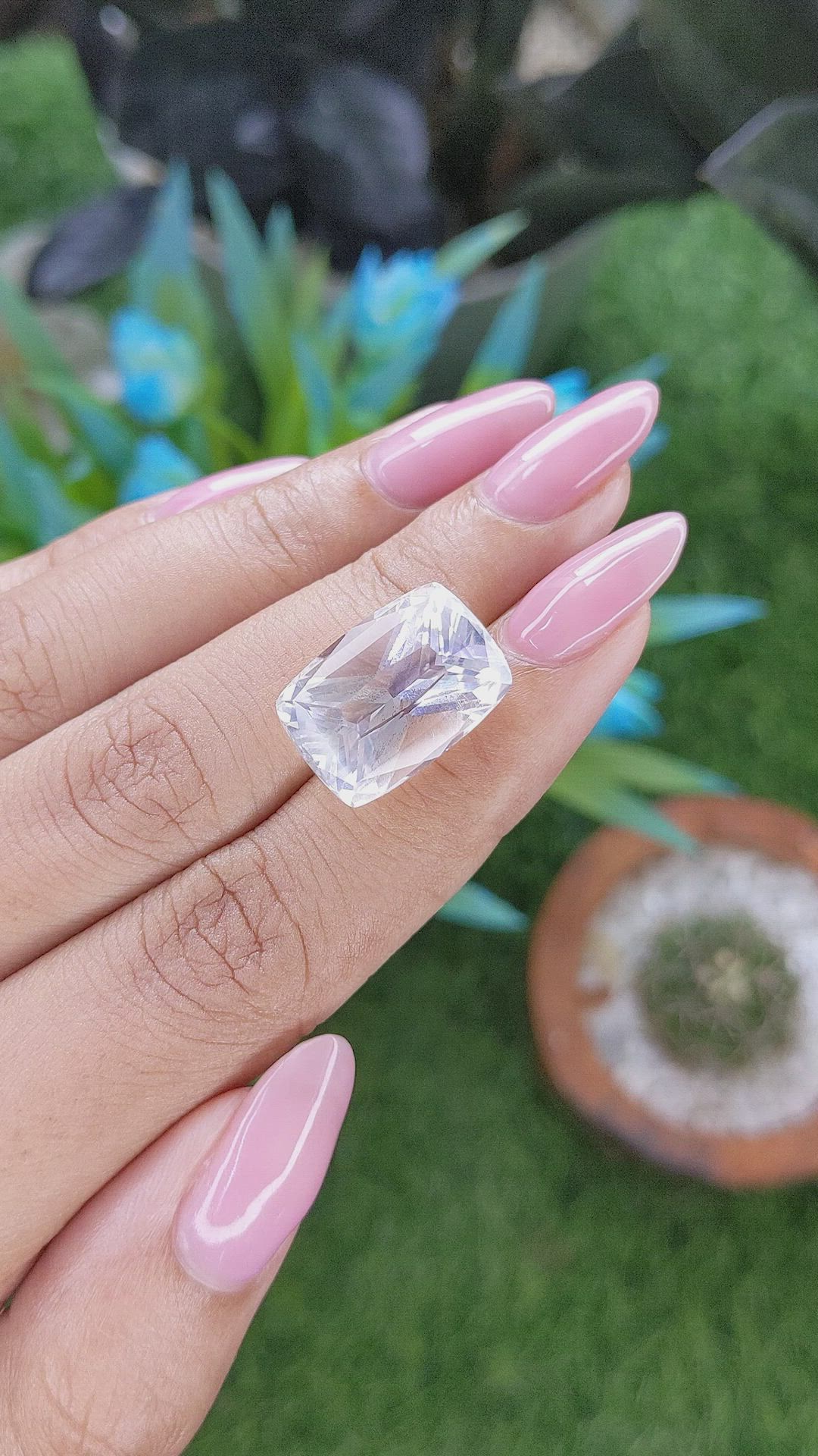 13.26 Ct. White Quartz Size Video