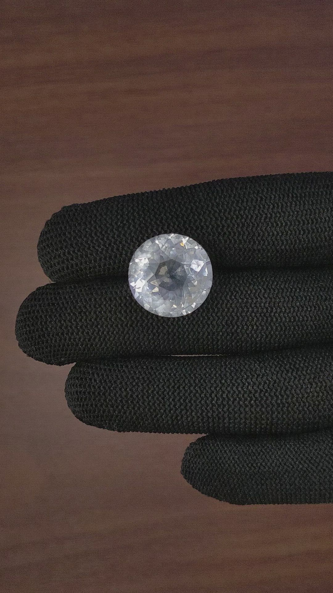 14.75 Ct. White Quartz Size Video