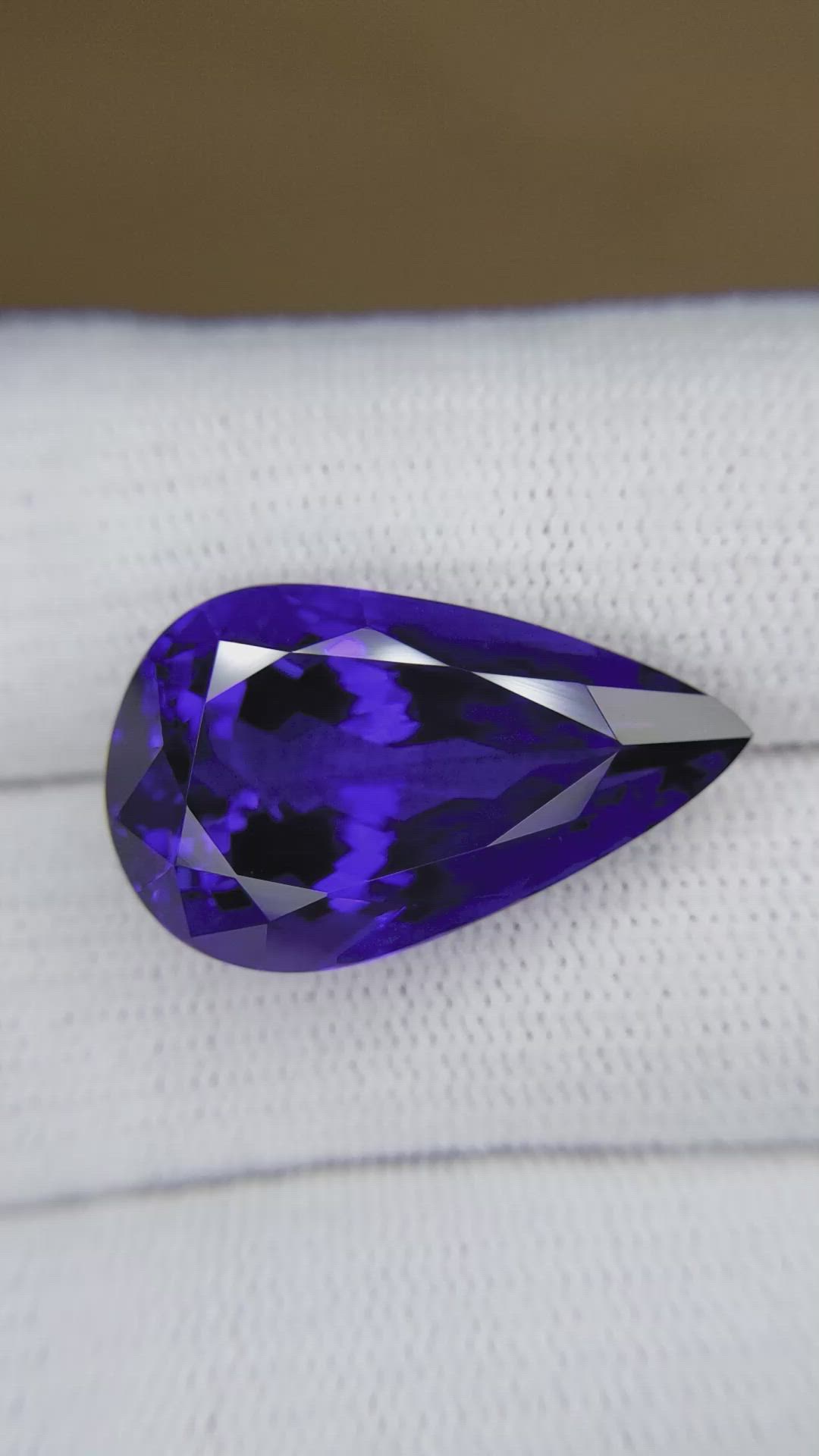 21.20 Ct. Tanzanite from Tanzania Size Video