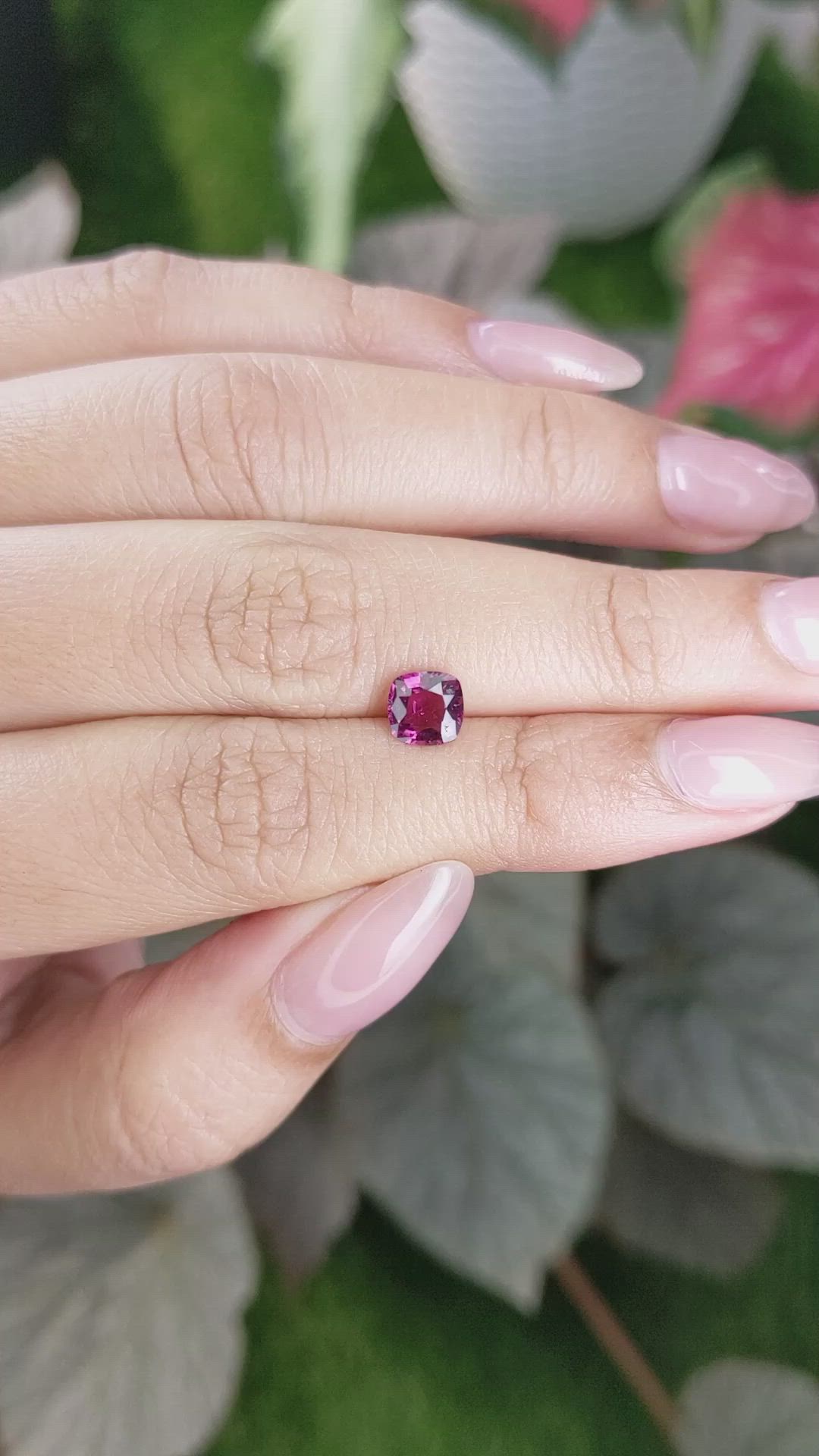 1.00 Ct. Purplish Pink Garnet from Ceylon (Sri Lanka) Size Video