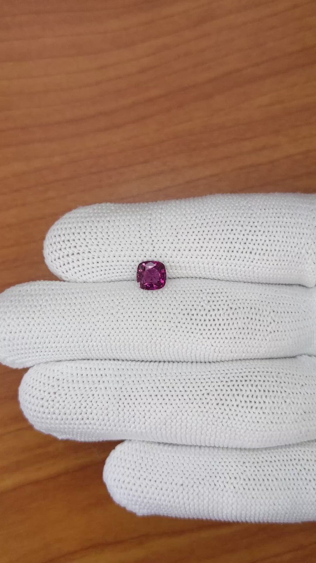 1.00 Ct. Purplish Pink Garnet from Ceylon (Sri Lanka) Size Video