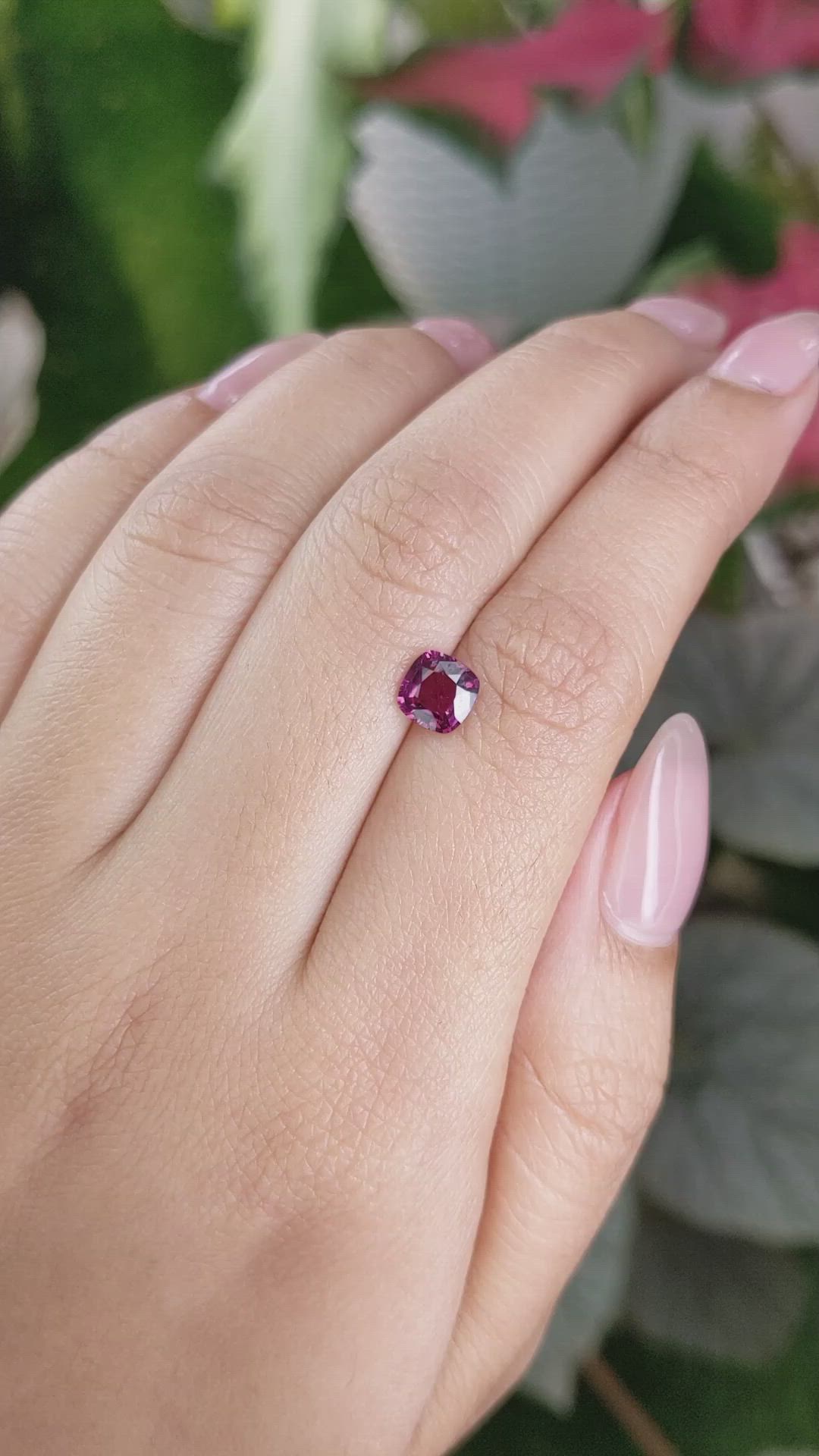 1.00 Ct. Purplish Pink Garnet from Ceylon (Sri Lanka) Size Video