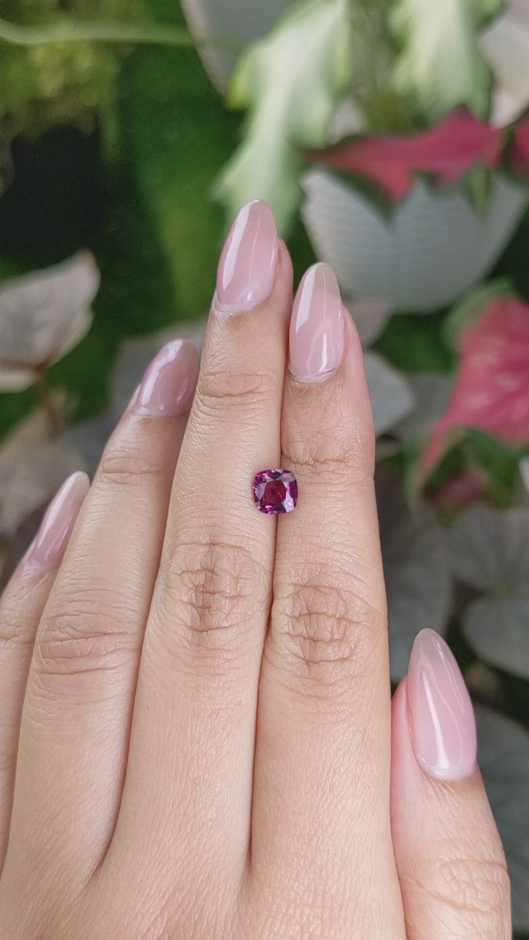 1.00 Ct. Purplish Pink Garnet from Ceylon (Sri Lanka) Size Video