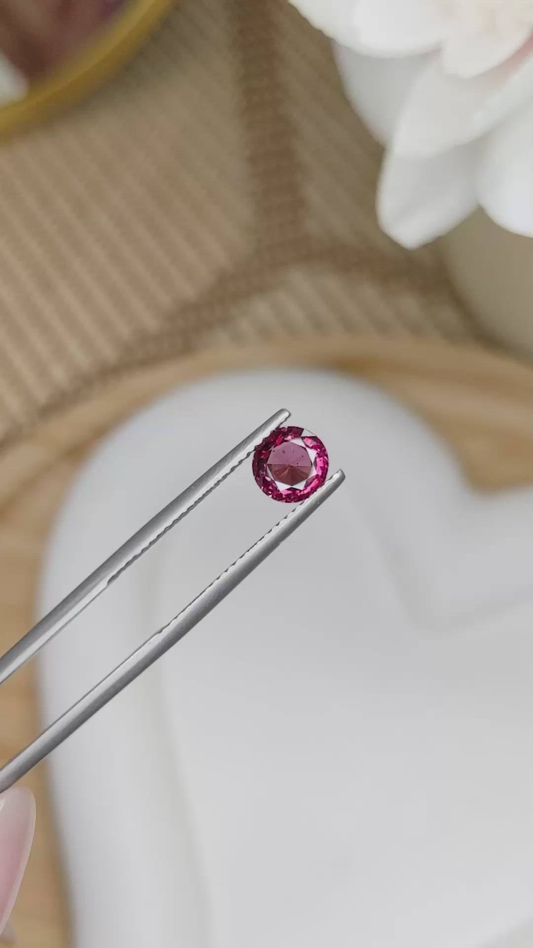 0.94 Ct. Pinkish Red Garnet from Ceylon (Sri Lanka) Size Video