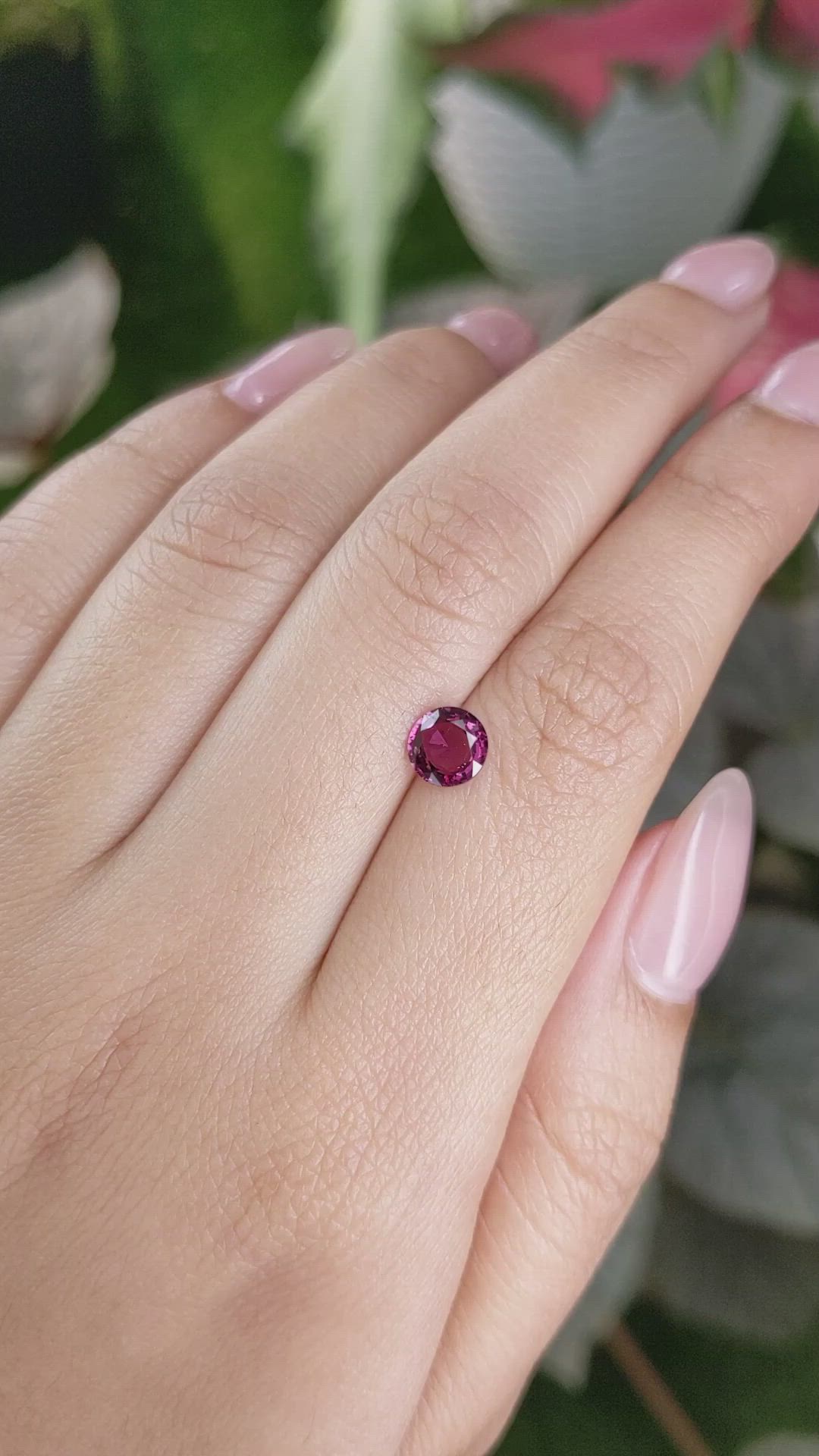 0.94 Ct. Pinkish Red Garnet from Ceylon (Sri Lanka) Size Video