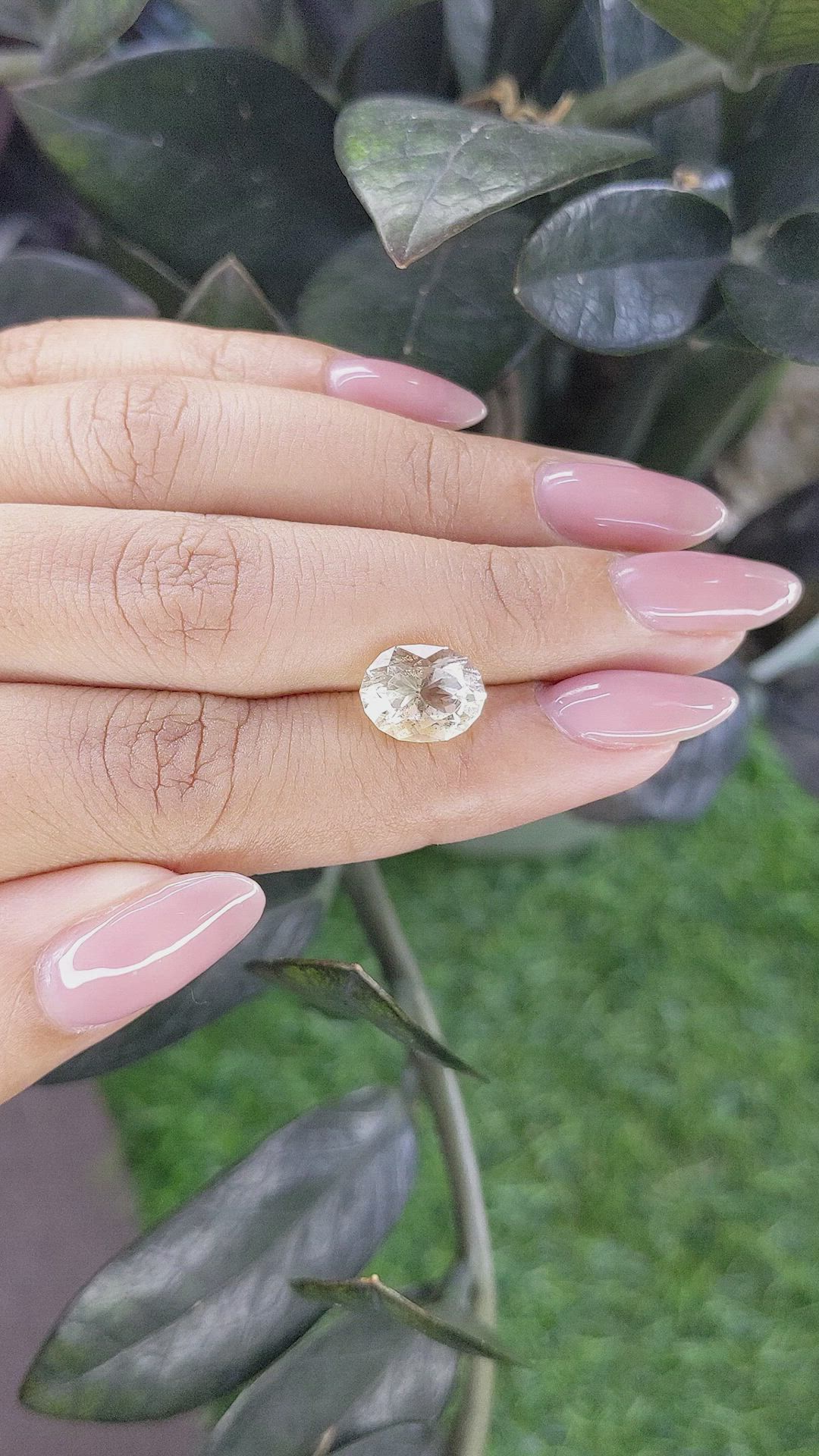 2.77 Ct. Yellow Quartz Size Video