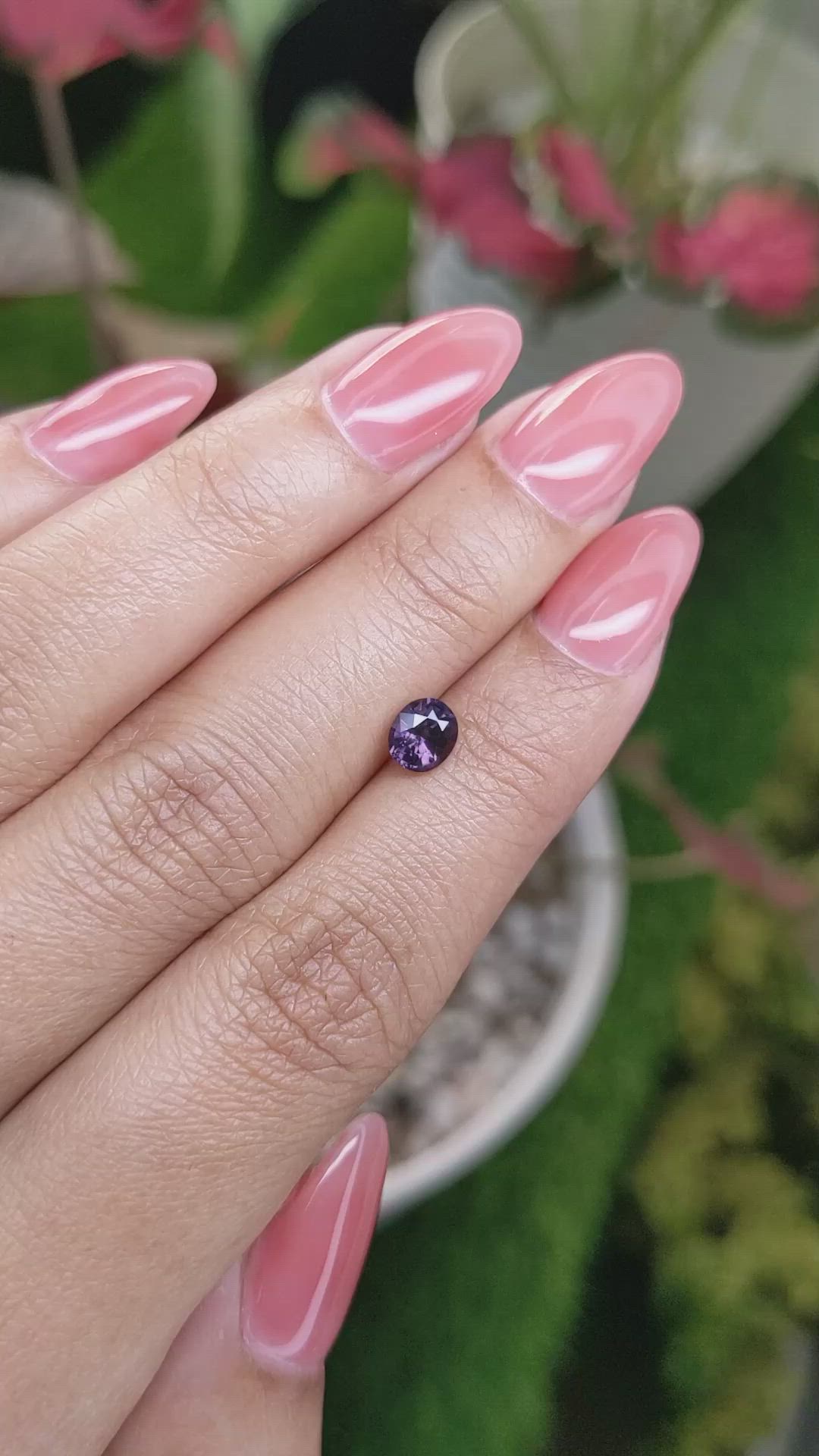 0.70 Ct. Spinel from Ceylon (Sri Lanka) Size Video