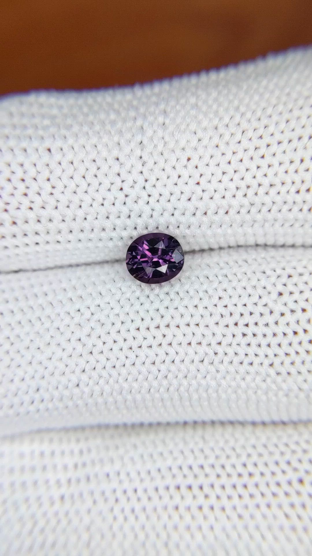 0.70 Ct. Spinel from Ceylon (Sri Lanka) Size Video