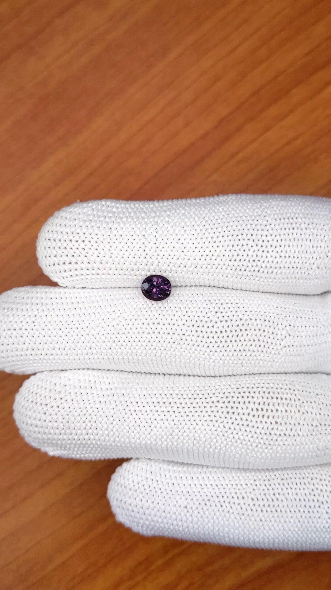 0.70 Ct. Spinel from Ceylon (Sri Lanka) Size Video