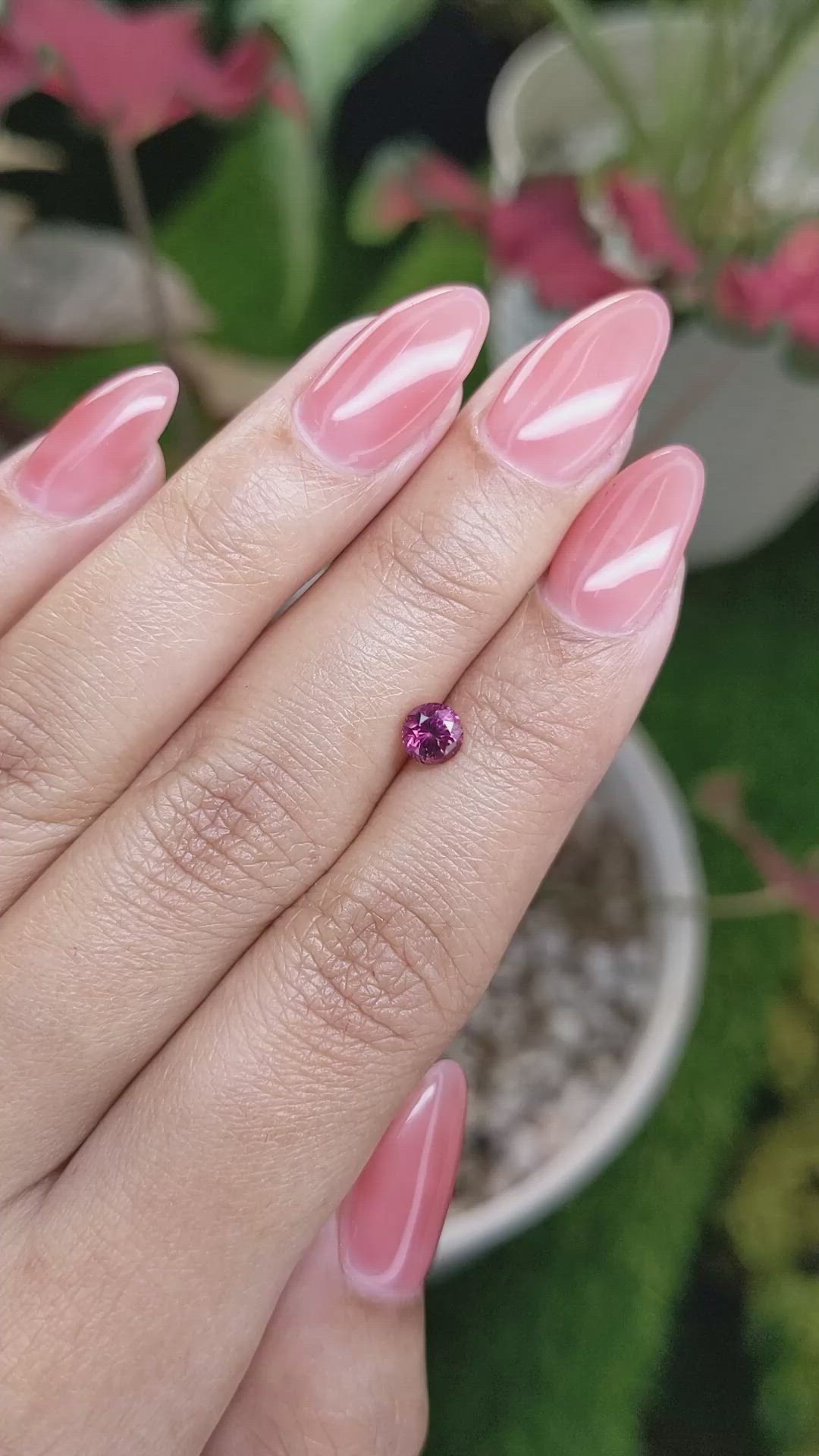 0.73 Ct. Spinel from Ceylon (Sri Lanka) Size Video