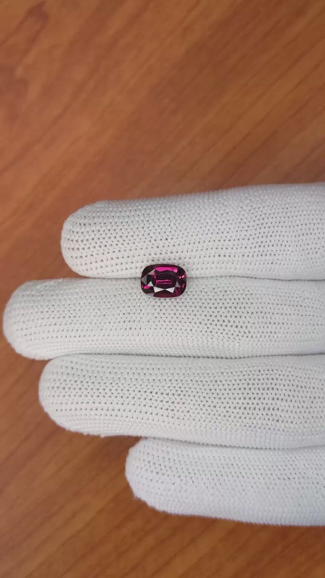 2.29 Ct. Rhodolite Garnet from Ceylon (Sri Lanka) Size Video