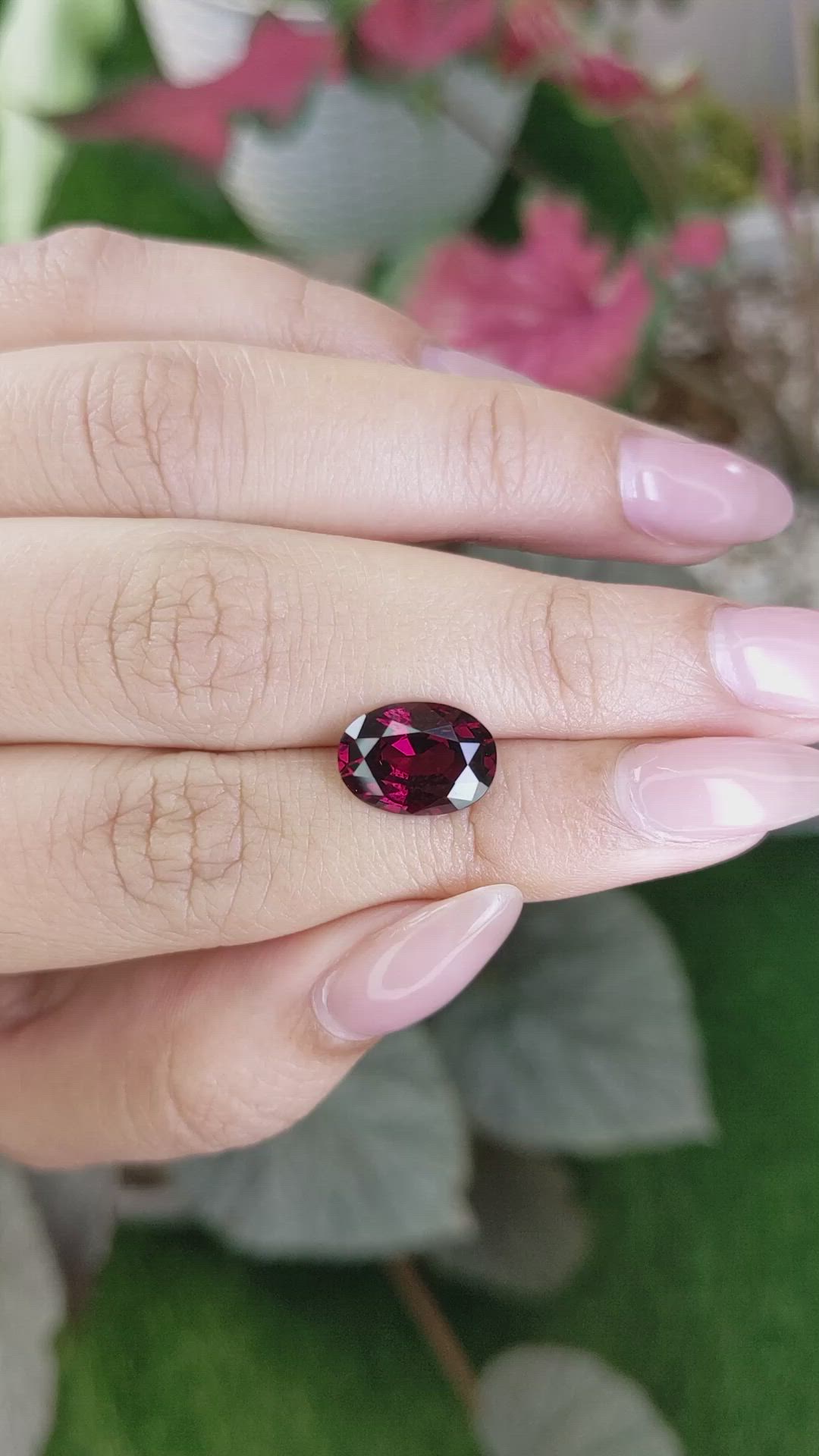 4.34 Ct. Rhodolite Garnet from Ceylon (Sri Lanka) Size Video