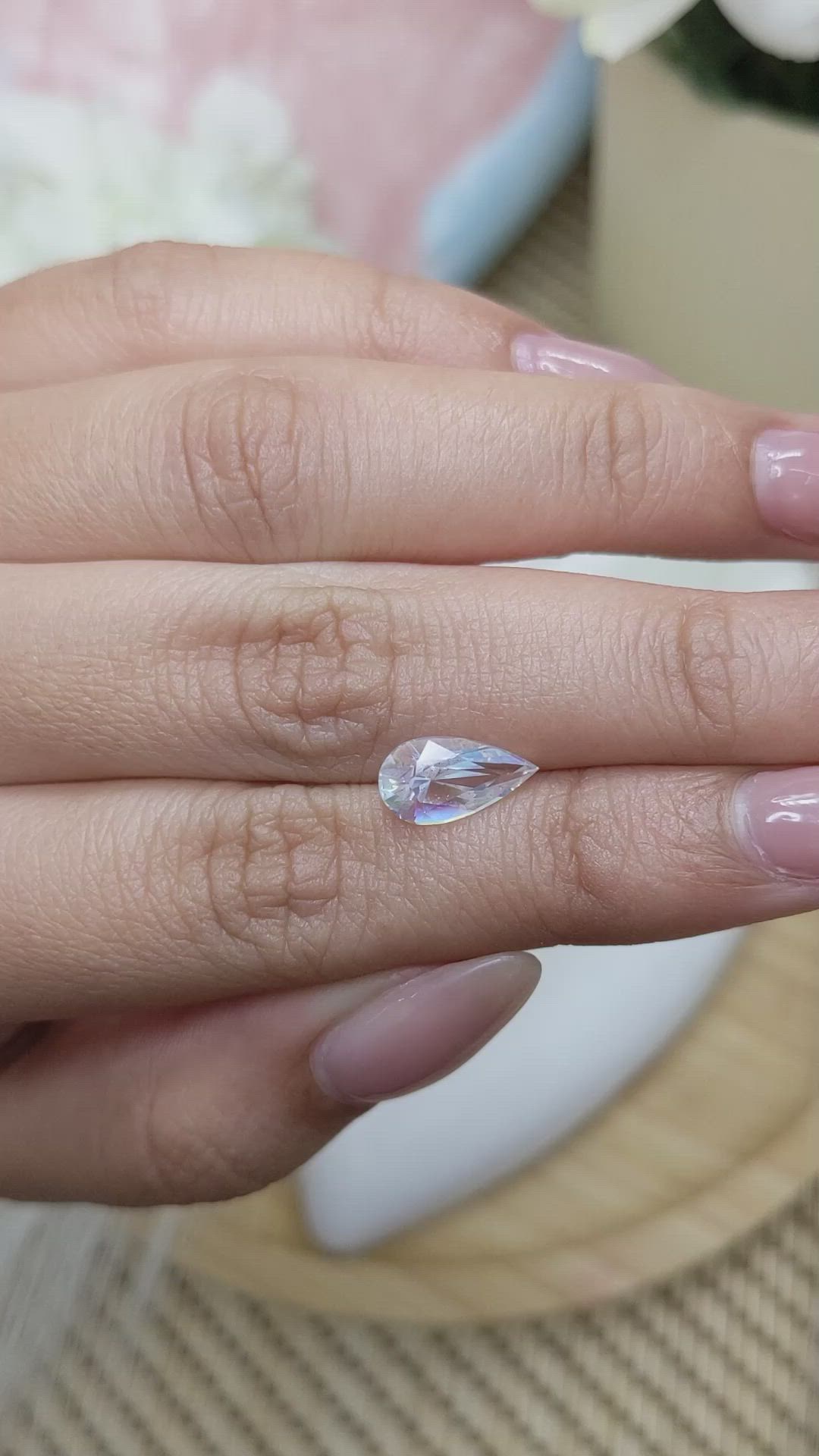 1.72 Ct. Moonstone from Ceylon (Sri Lanka) Size Video