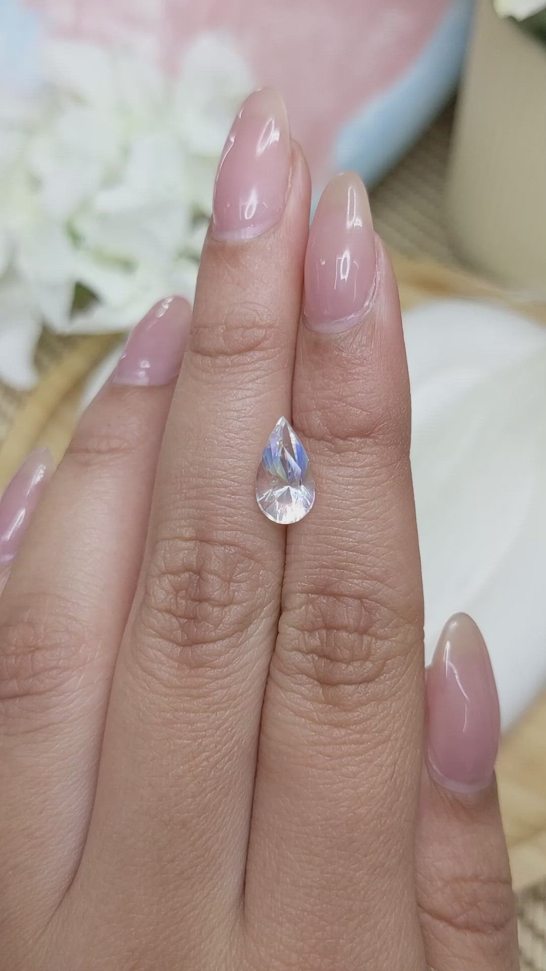 1.72 Ct. Moonstone from Ceylon (Sri Lanka) Size Video
