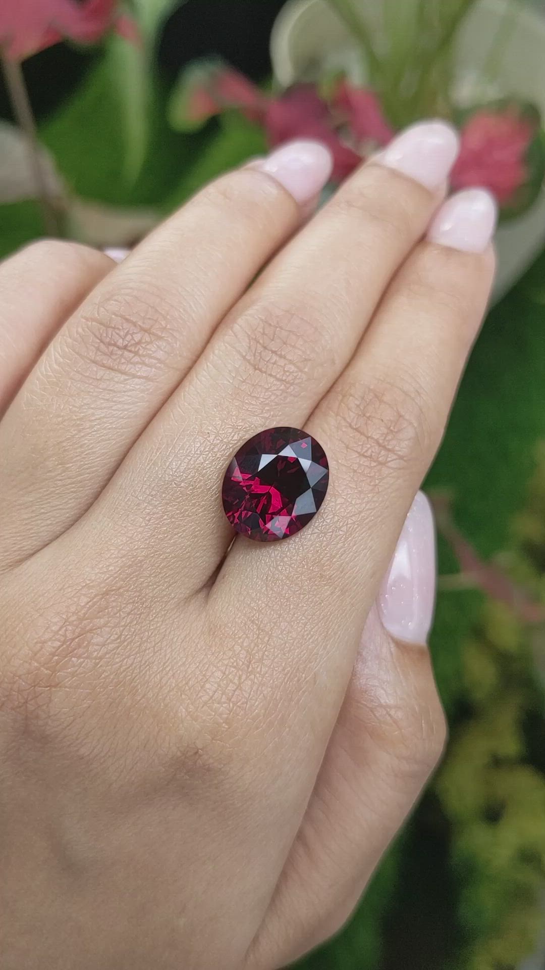 9.92 Ct. Rhodolite Garnet from Ceylon (Sri Lanka) Size Video
