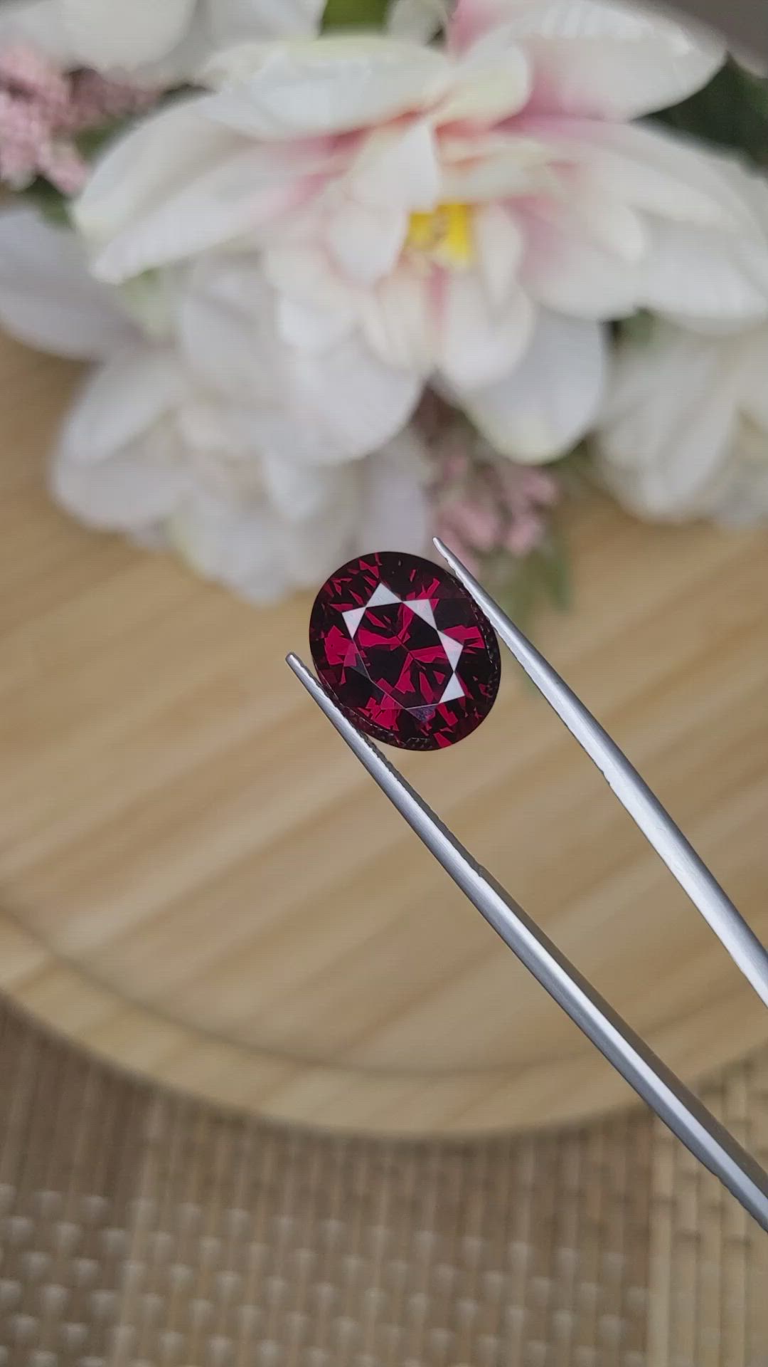 9.92 Ct. Rhodolite Garnet from Ceylon (Sri Lanka) Size Video