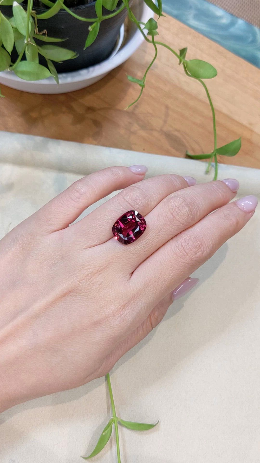 10.90 Ct. Reddish Pink Spinel from Ceylon (Sri Lanka) Size Video