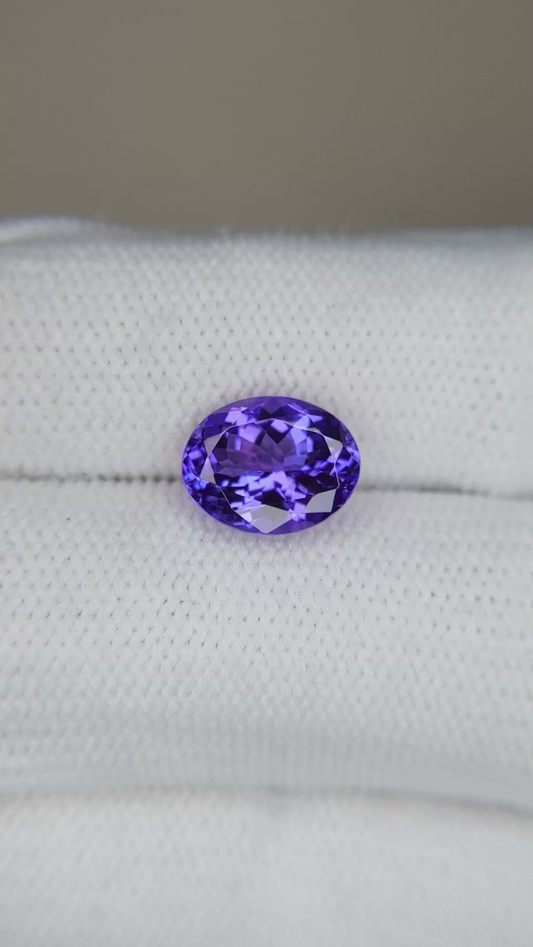 2.82 Ct. Violet Tanzanite from Tanzania Size Video