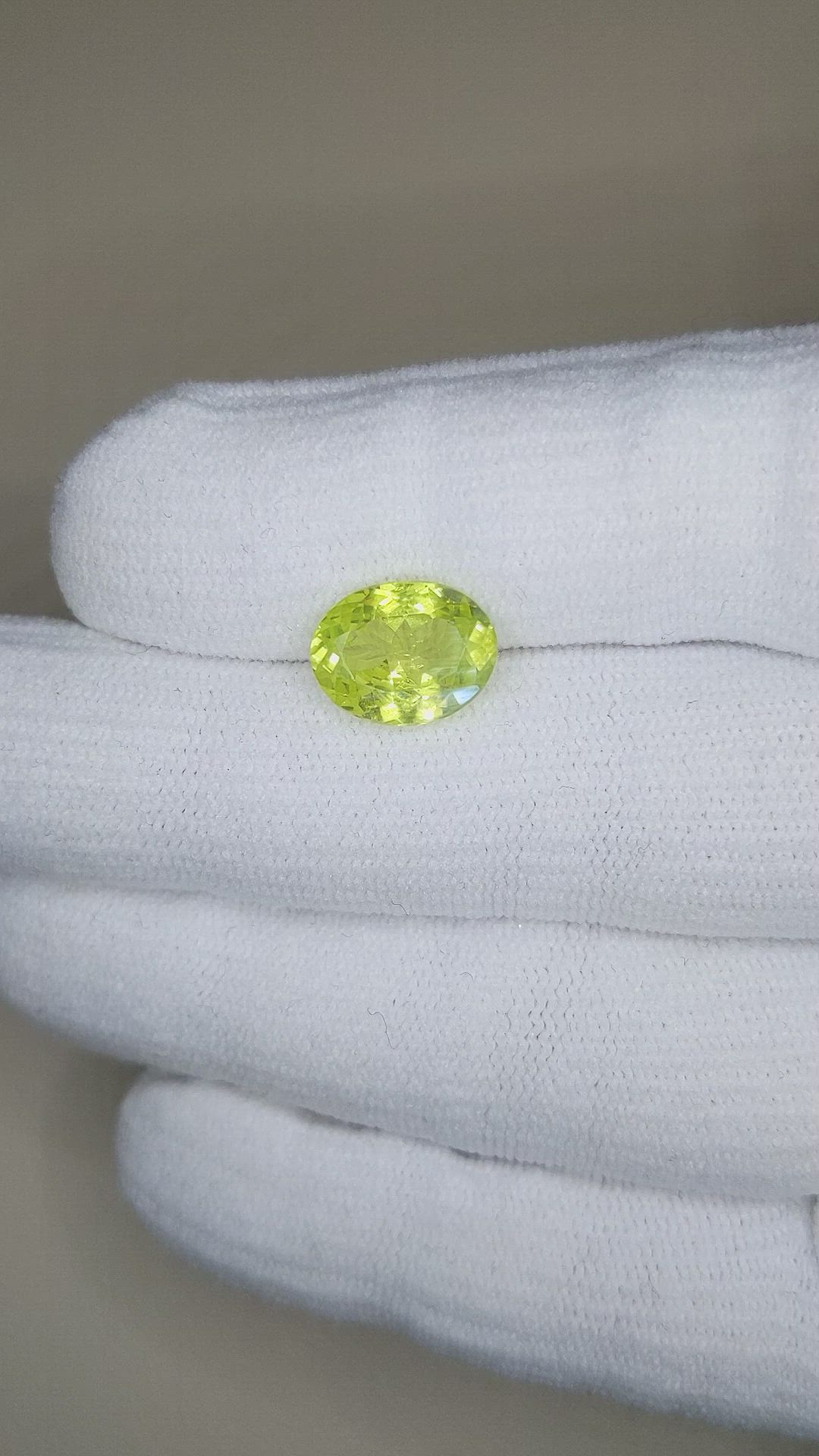4.07 Ct. Yellowish Green Chrysoberyl from Ceylon (Sri Lanka) Size Video